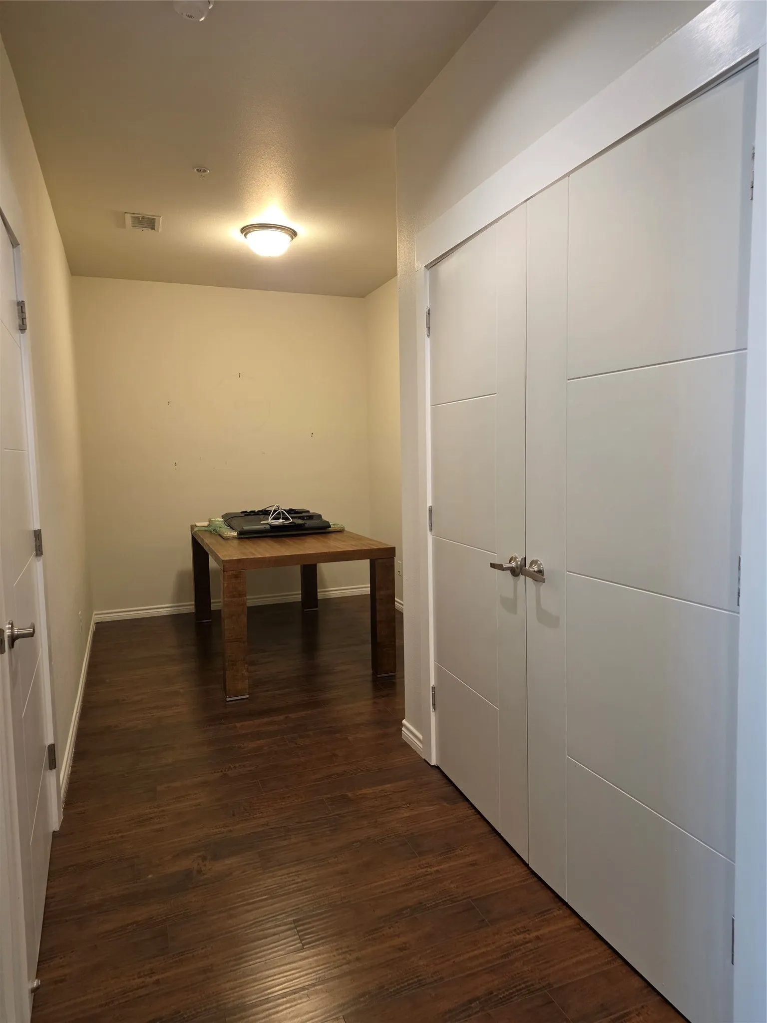 Condominium For Rent in Dallas County , 1100 W Trinity Mills Road 2044, Carrollton, Texas 75006, 2 Bedroom, 2 Bathroom, Garage spaces, 1,295 Sqft, built in 2012, mls#21371002, Real Estate Agent in Carrollton, Homes For Rent in Dallas county, Homes For Rent in Carrollton, Realtor in Carrollton Texas, Real Estate Brokerage Independent Realty Texas, Luminita Cordes Realtor