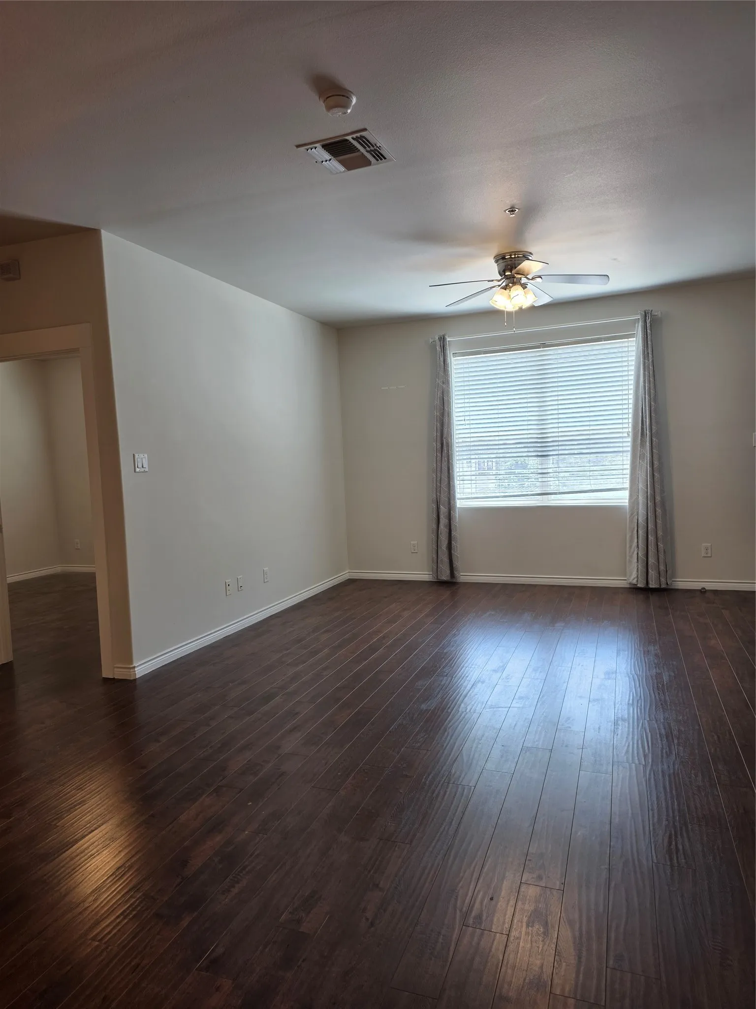 Condominium For Rent in Dallas County , 1100 W Trinity Mills Road 2044, Carrollton, Texas 75006, 2 Bedroom, 2 Bathroom, Garage spaces, 1,295 Sqft, built in 2012, mls#21371002, Real Estate Agent in Carrollton, Homes For Rent in Dallas county, Homes For Rent in Carrollton, Realtor in Carrollton Texas, Real Estate Brokerage Independent Realty Texas, Luminita Cordes Realtor