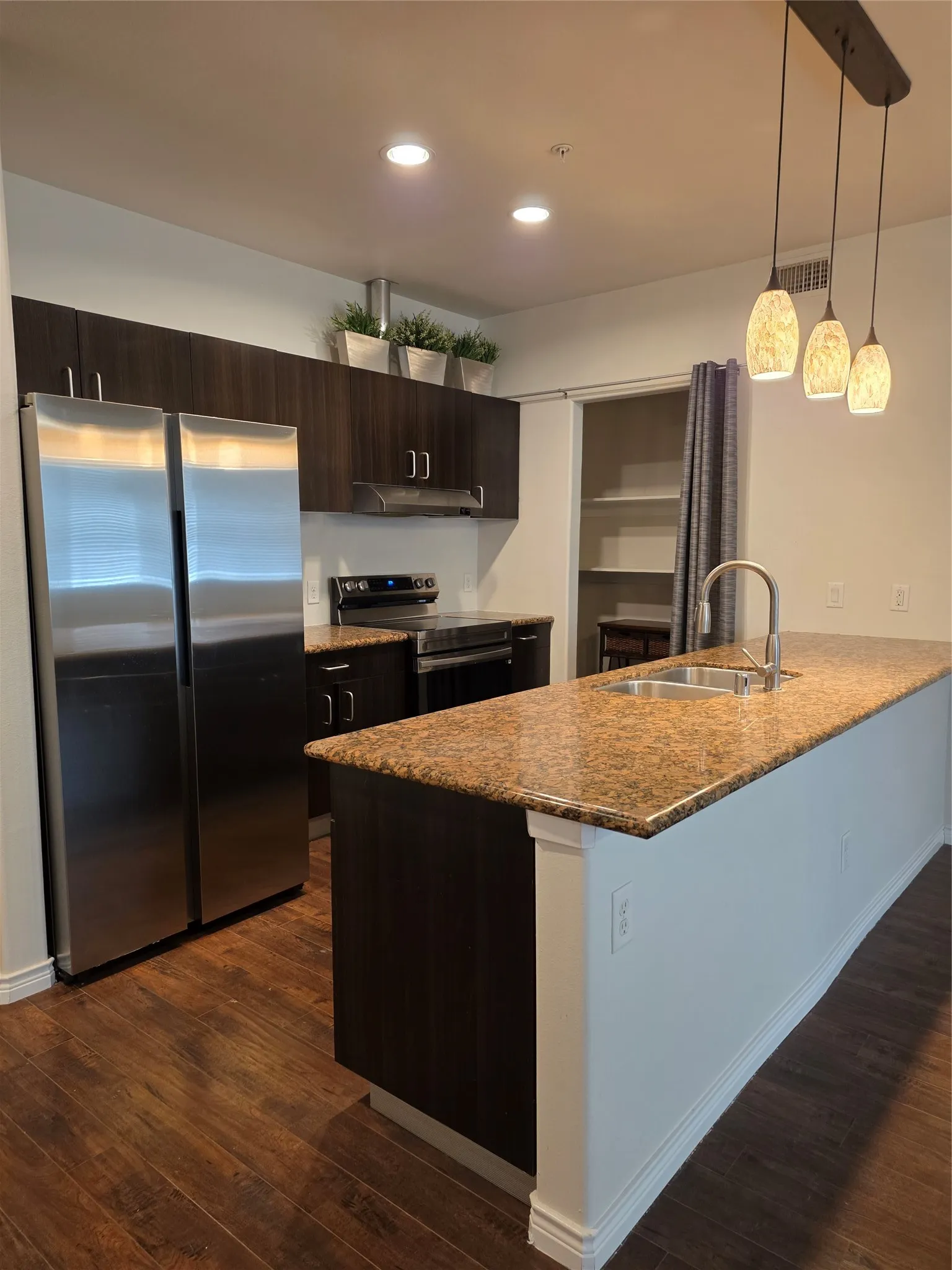 Condominium For Rent in Dallas County , 1100 W Trinity Mills Road 2044, Carrollton, Texas 75006, 2 Bedroom, 2 Bathroom, Garage spaces, 1,295 Sqft, built in 2012, mls#21371002, Real Estate Agent in Carrollton, Homes For Rent in Dallas county, Homes For Rent in Carrollton, Realtor in Carrollton Texas, Real Estate Brokerage Independent Realty Texas, Luminita Cordes Realtor