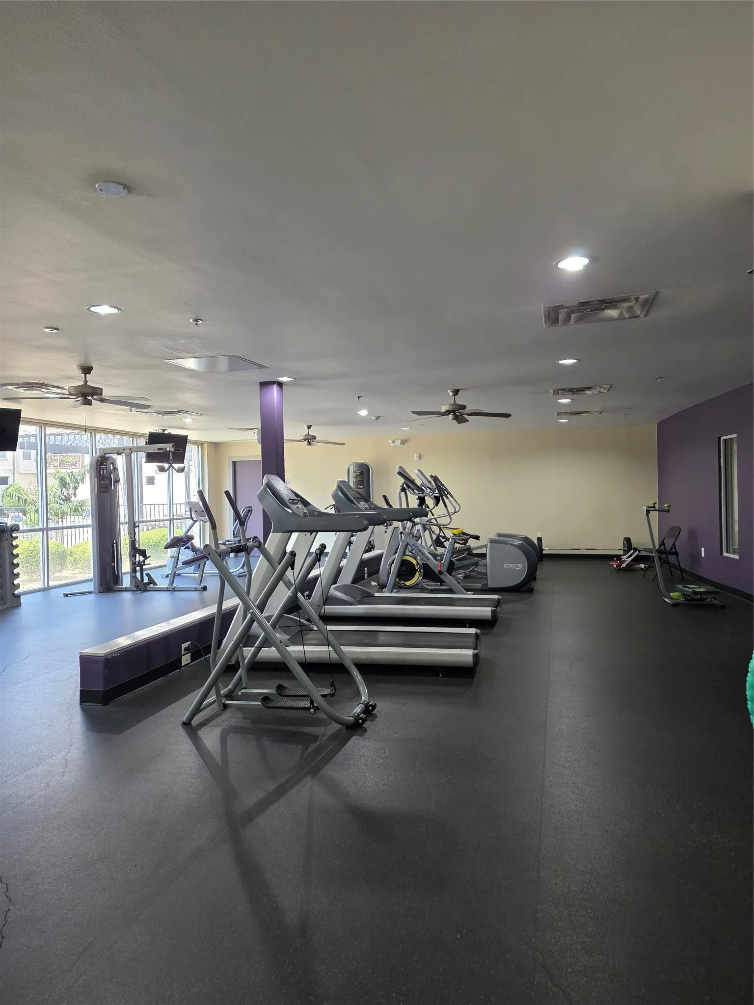 Condominium For Rent in Dallas County , 1100 W Trinity Mills Road 2044, Carrollton, Texas 75006, 2 Bedroom, 2 Bathroom, Garage spaces, 1,295 Sqft, built in 2012, mls#21371002, Real Estate Agent in Carrollton, Homes For Rent in Dallas county, Homes For Rent in Carrollton, Realtor in Carrollton Texas, Real Estate Brokerage Independent Realty Texas, Luminita Cordes Realtor