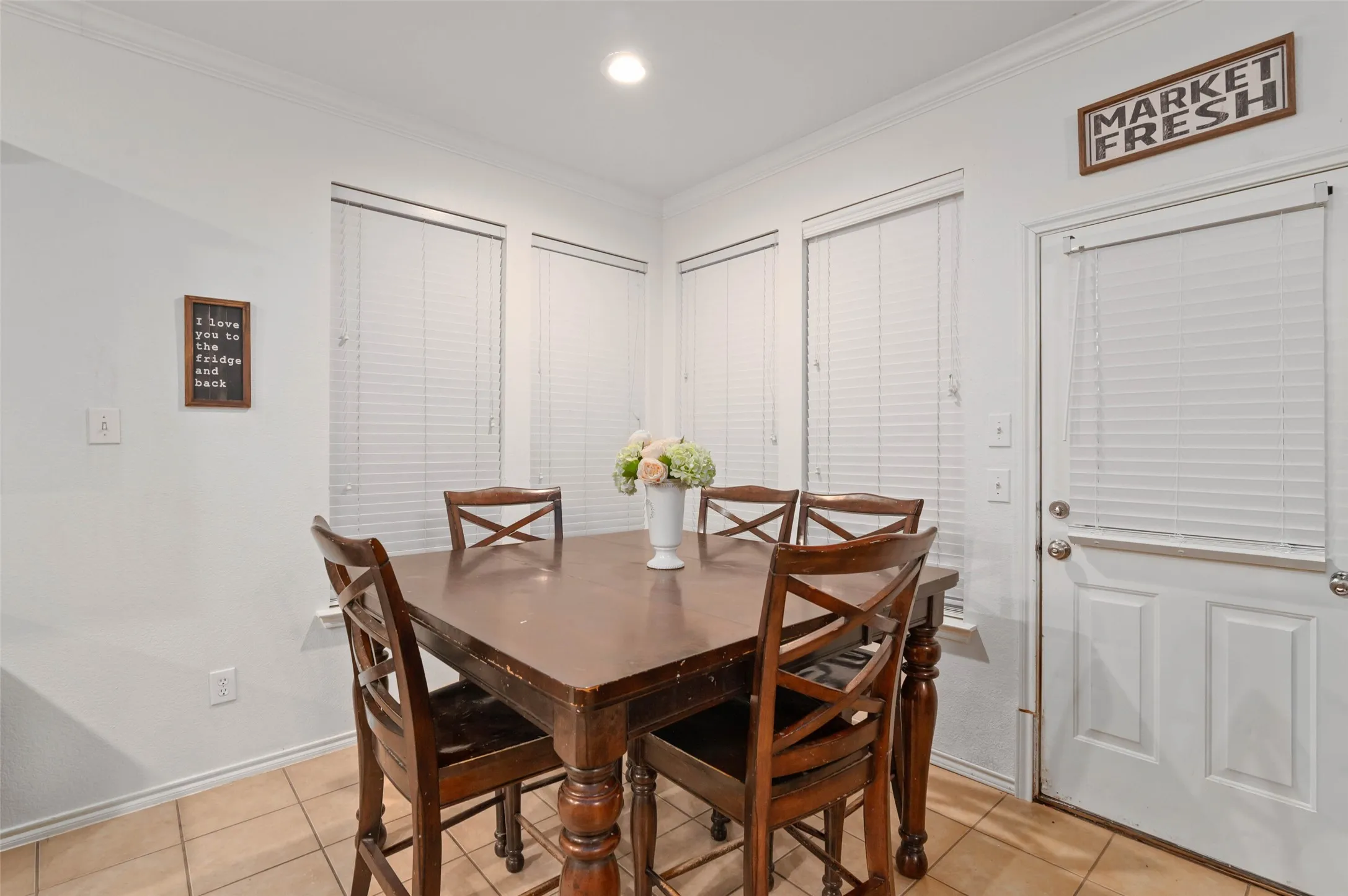 Breakfast area with patio access