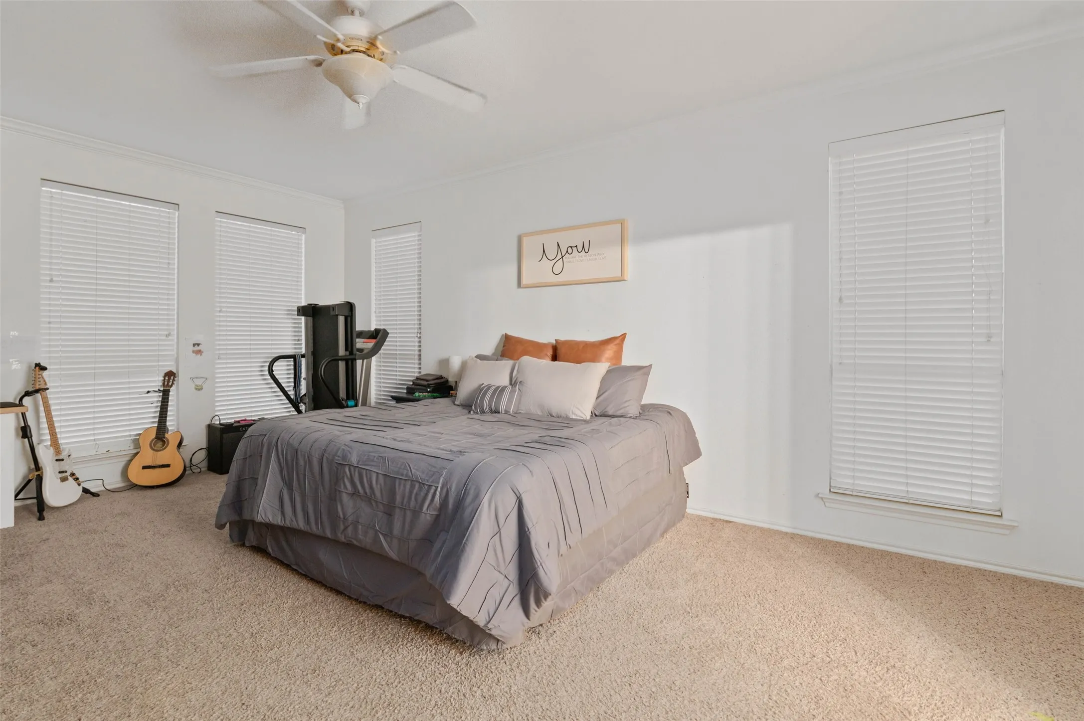 Single Family Residence For Sale in Tarrant County , 672 Rosario Lane, Fort Worth, Texas 76052, 4 Bedroom, 3 Bathroom, 2 Garage spaces, 2,299 Sqft, built in 2006, mls#21362022, Real Estate Agent in Fort Worth, Homes For Sale in Tarrant county, Homes For Sale in Fort Worth, Realtor in Fort Worth Texas, Real Estate Brokerage Independent Realty Texas, Luminita Cordes Realtor