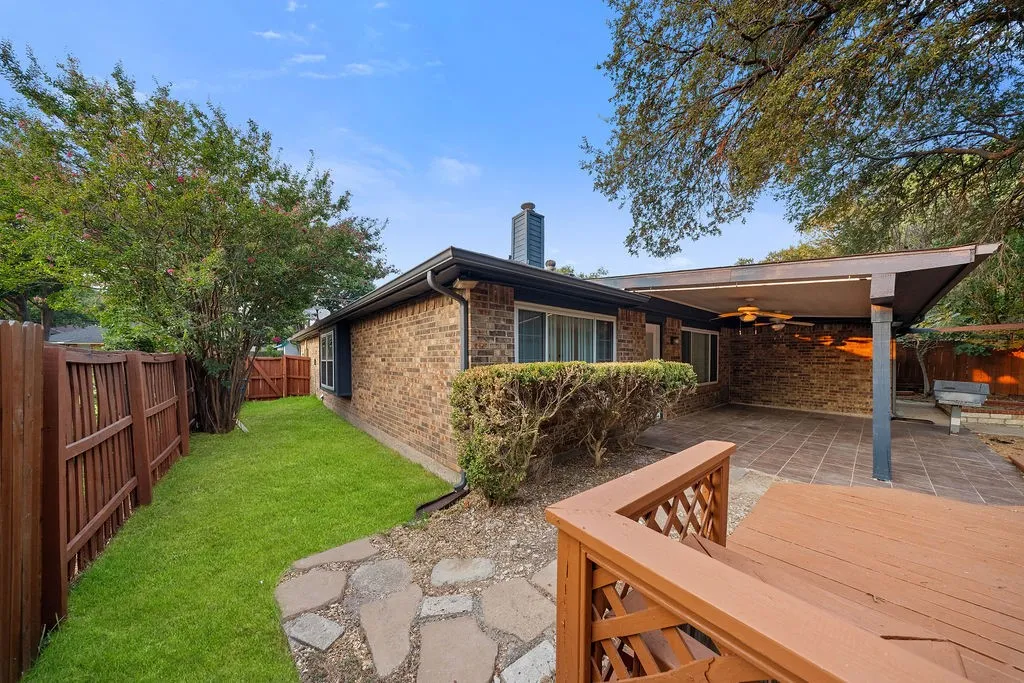 Single Family Residence For Rent in Dallas County , 4952 Hollow Ridge Road, Dallas, Texas 75227, 4 Bedroom, 2 Bathroom, 2 Garage spaces, 1,909 Sqft, built in 1985, mls#21368505, Real Estate Agent in Dallas, Homes For Rent in Dallas county, Homes For Rent in Dallas, Realtor in Dallas Texas, Real Estate Brokerage Independent Realty Texas, Luminita Cordes Realtor