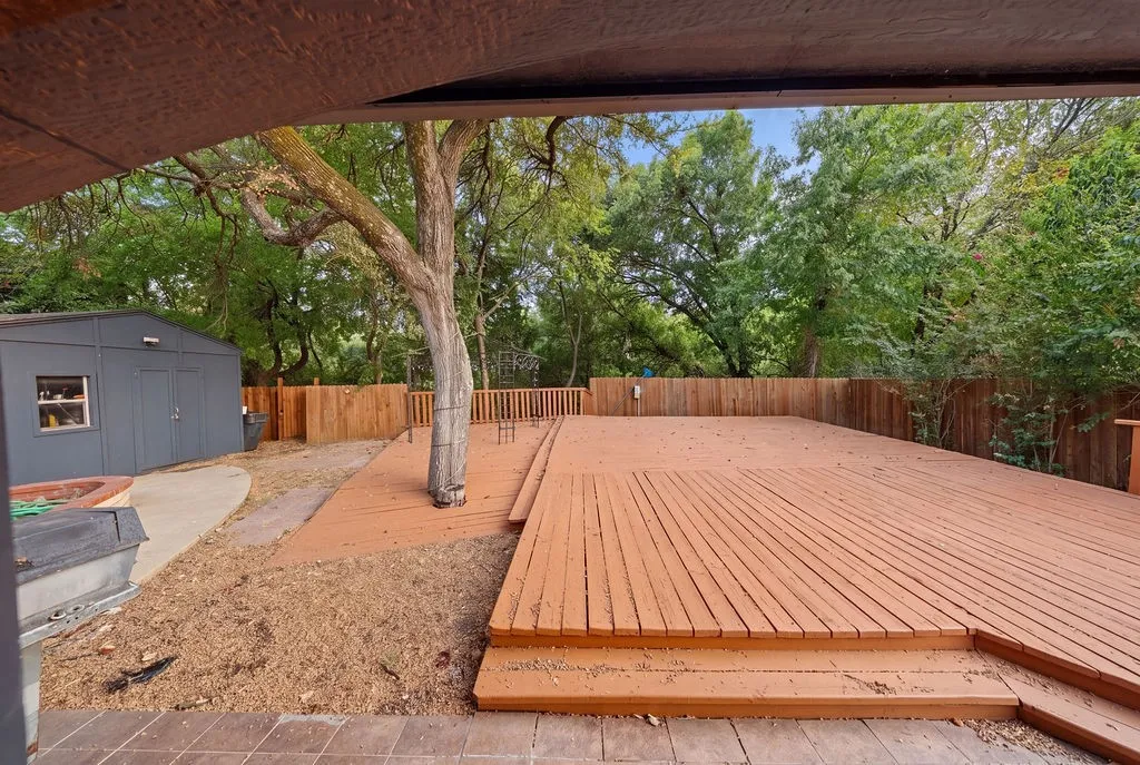 Single Family Residence For Rent in Dallas County , 4952 Hollow Ridge Road, Dallas, Texas 75227, 4 Bedroom, 2 Bathroom, 2 Garage spaces, 1,909 Sqft, built in 1985, mls#21368505, Real Estate Agent in Dallas, Homes For Rent in Dallas county, Homes For Rent in Dallas, Realtor in Dallas Texas, Real Estate Brokerage Independent Realty Texas, Luminita Cordes Realtor