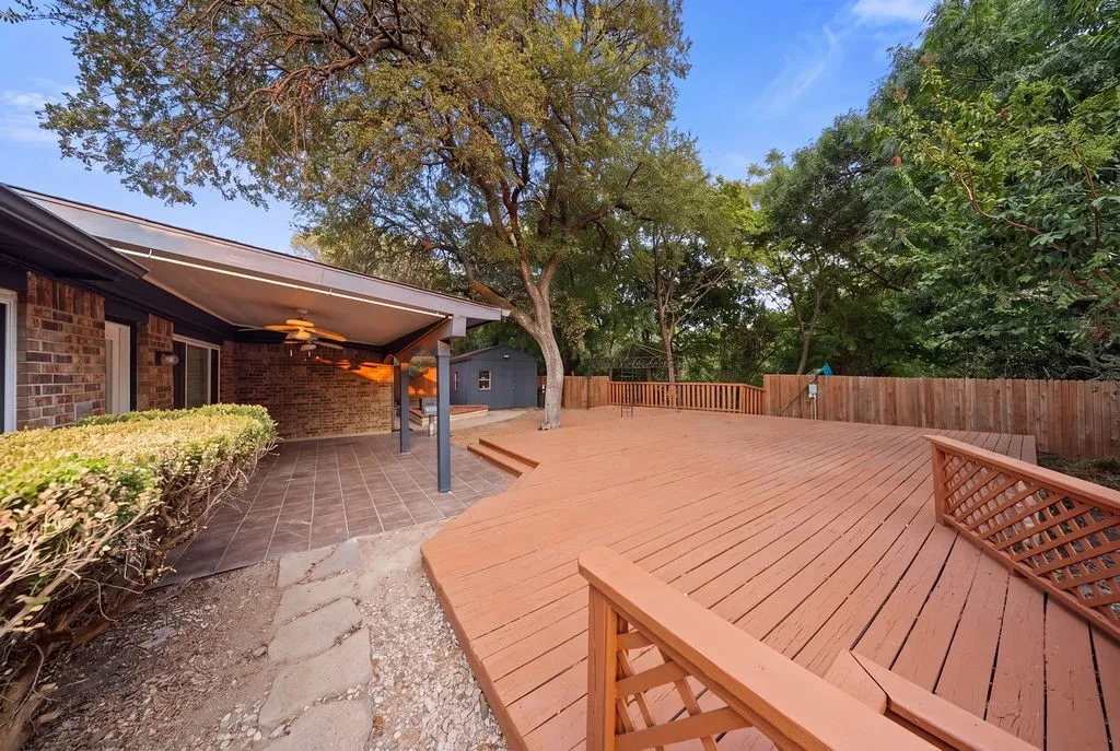 Single Family Residence For Rent in Dallas County , 4952 Hollow Ridge Road, Dallas, Texas 75227, 4 Bedroom, 2 Bathroom, 2 Garage spaces, 1,909 Sqft, built in 1985, mls#21368505, Real Estate Agent in Dallas, Homes For Rent in Dallas county, Homes For Rent in Dallas, Realtor in Dallas Texas, Real Estate Brokerage Independent Realty Texas, Luminita Cordes Realtor