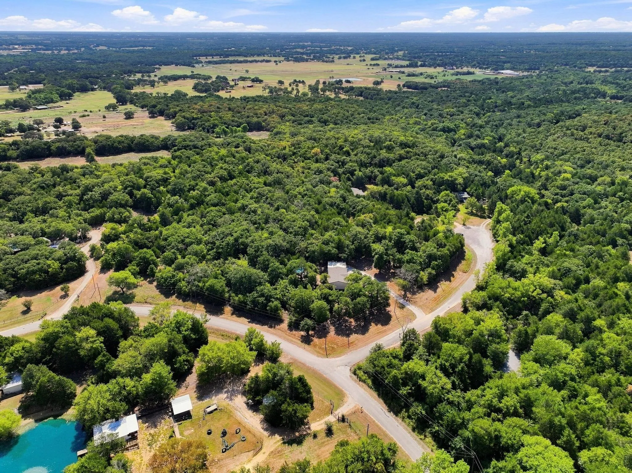 Mobile Home For Sale in Cooke County , 60 County Road 196, Gainesville, Texas 76240, 3 Bedroom, 2 Bathroom, Garage spaces, 1,536 Sqft, built in 2017, mls#21370984, Real Estate Agent in Gainesville, Homes For Sale in Cooke county, Homes For Sale in Gainesville, Realtor in Gainesville Texas, Real Estate Brokerage Independent Realty Texas, Luminita Cordes Realtor