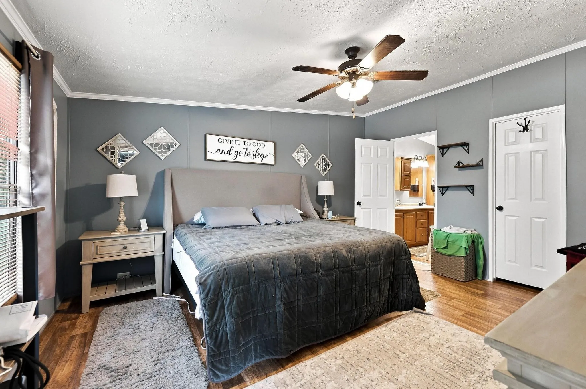 Mobile Home For Sale in Cooke County , 60 County Road 196, Gainesville, Texas 76240, 3 Bedroom, 2 Bathroom, Garage spaces, 1,536 Sqft, built in 2017, mls#21370984, Real Estate Agent in Gainesville, Homes For Sale in Cooke county, Homes For Sale in Gainesville, Realtor in Gainesville Texas, Real Estate Brokerage Independent Realty Texas, Luminita Cordes Realtor