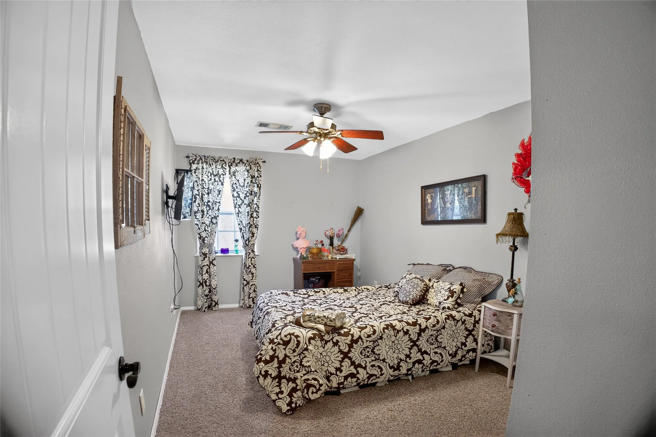 Single Family Residence For Sale in Kaufman County , 11325 County Road 104, Kaufman, Texas 75142, 4 Bedroom, 2 Bathroom, Garage spaces, 2,400 Sqft, built in 2011, mls#21371004, Real Estate Agent in Kaufman, Homes For Sale in Kaufman county, Homes For Sale in Kaufman, Realtor in Kaufman Texas, Real Estate Brokerage Independent Realty Texas, Luminita Cordes Realtor