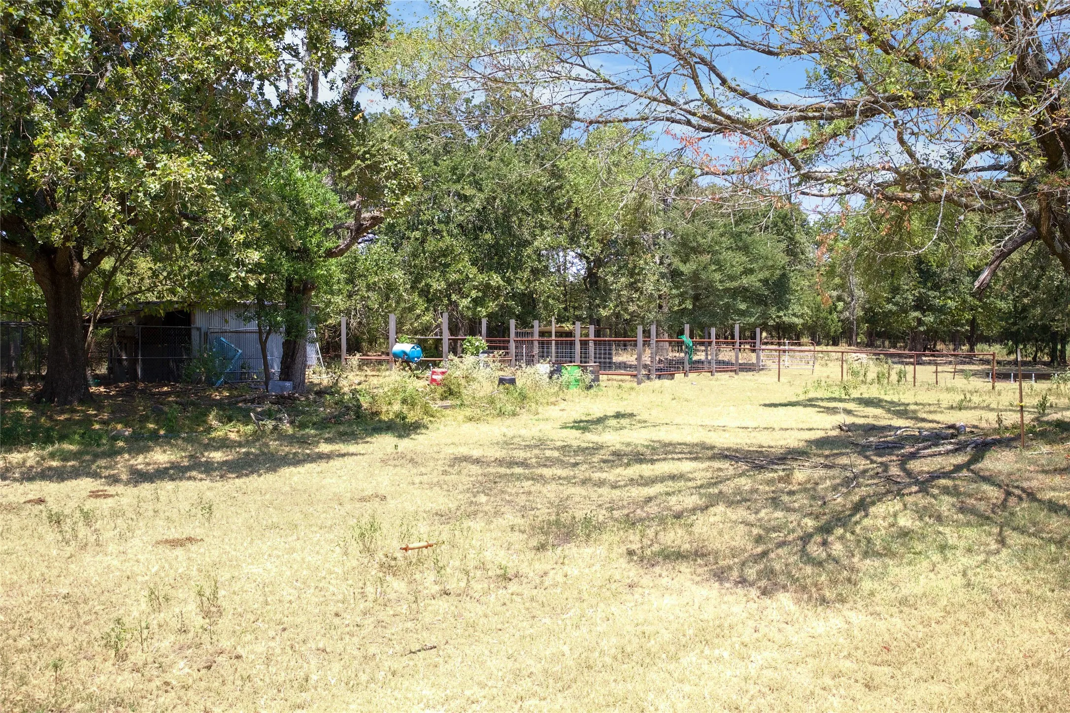 Single Family Residence For Sale in Kaufman County , 11325 County Road 104, Kaufman, Texas 75142, 4 Bedroom, 2 Bathroom, Garage spaces, 2,400 Sqft, built in 2011, mls#21371004, Real Estate Agent in Kaufman, Homes For Sale in Kaufman county, Homes For Sale in Kaufman, Realtor in Kaufman Texas, Real Estate Brokerage Independent Realty Texas, Luminita Cordes Realtor