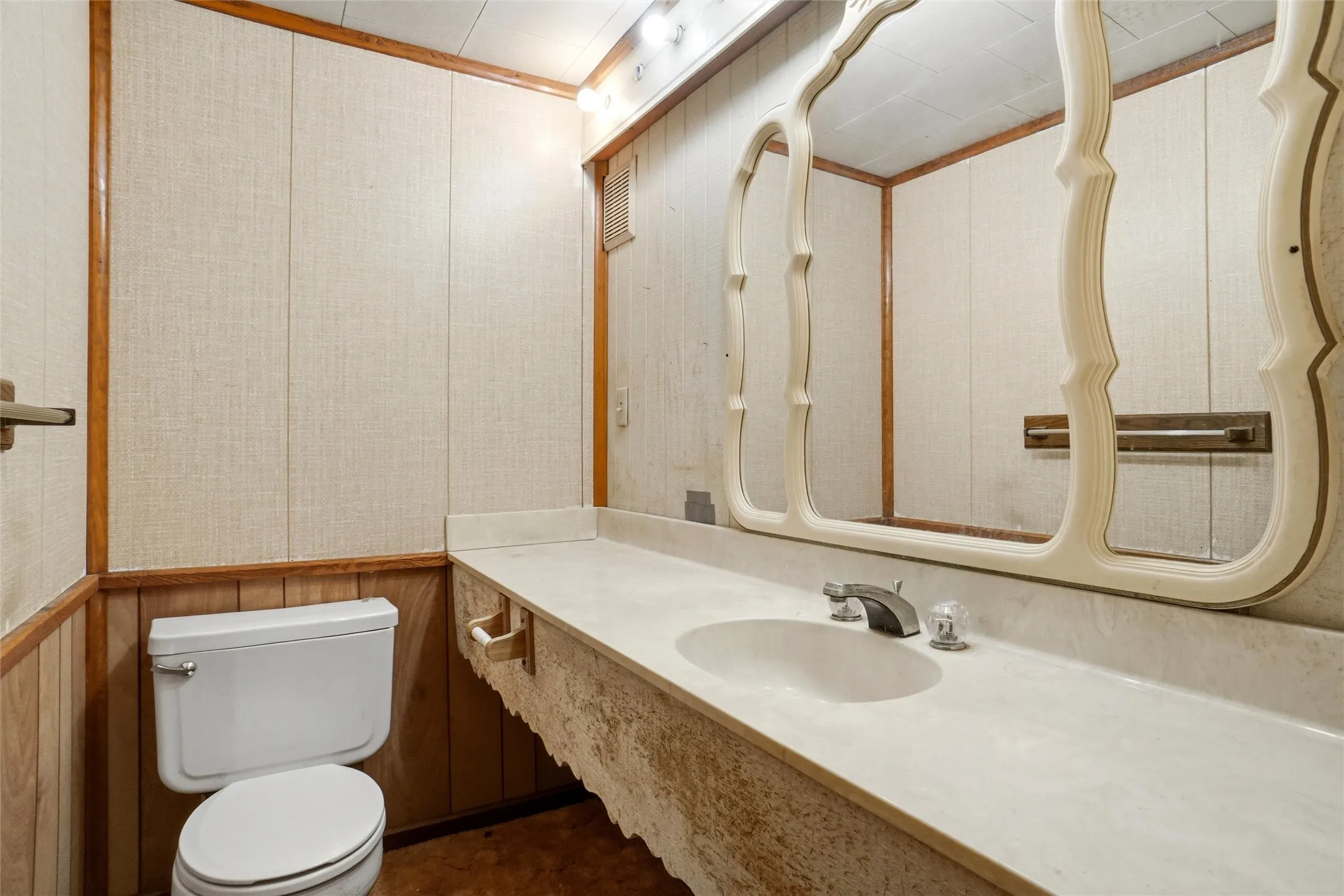 Downstairs Half Bathroom