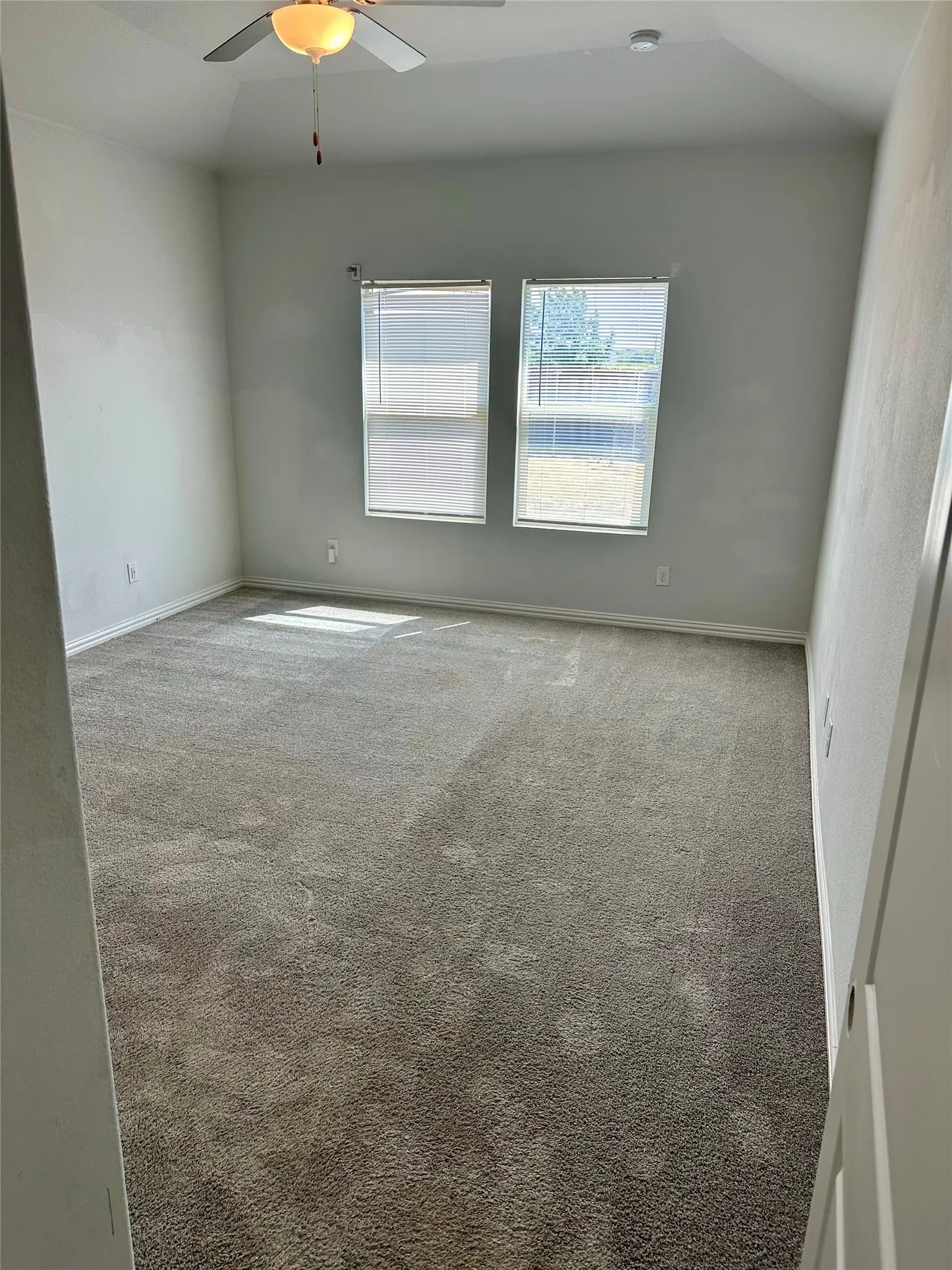 Single Family Residence For Rent in Tarrant County , 10012 Callan Lane, Fort Worth, Texas 76131, 3 Bedroom, 3 Bathroom, 2 Garage spaces, 2,495 Sqft, built in 2020, mls#21370053, Real Estate Agent in Fort Worth, Homes For Rent in Tarrant county, Homes For Rent in Fort Worth, Realtor in Fort Worth Texas, Real Estate Brokerage Independent Realty Texas, Luminita Cordes Realtor