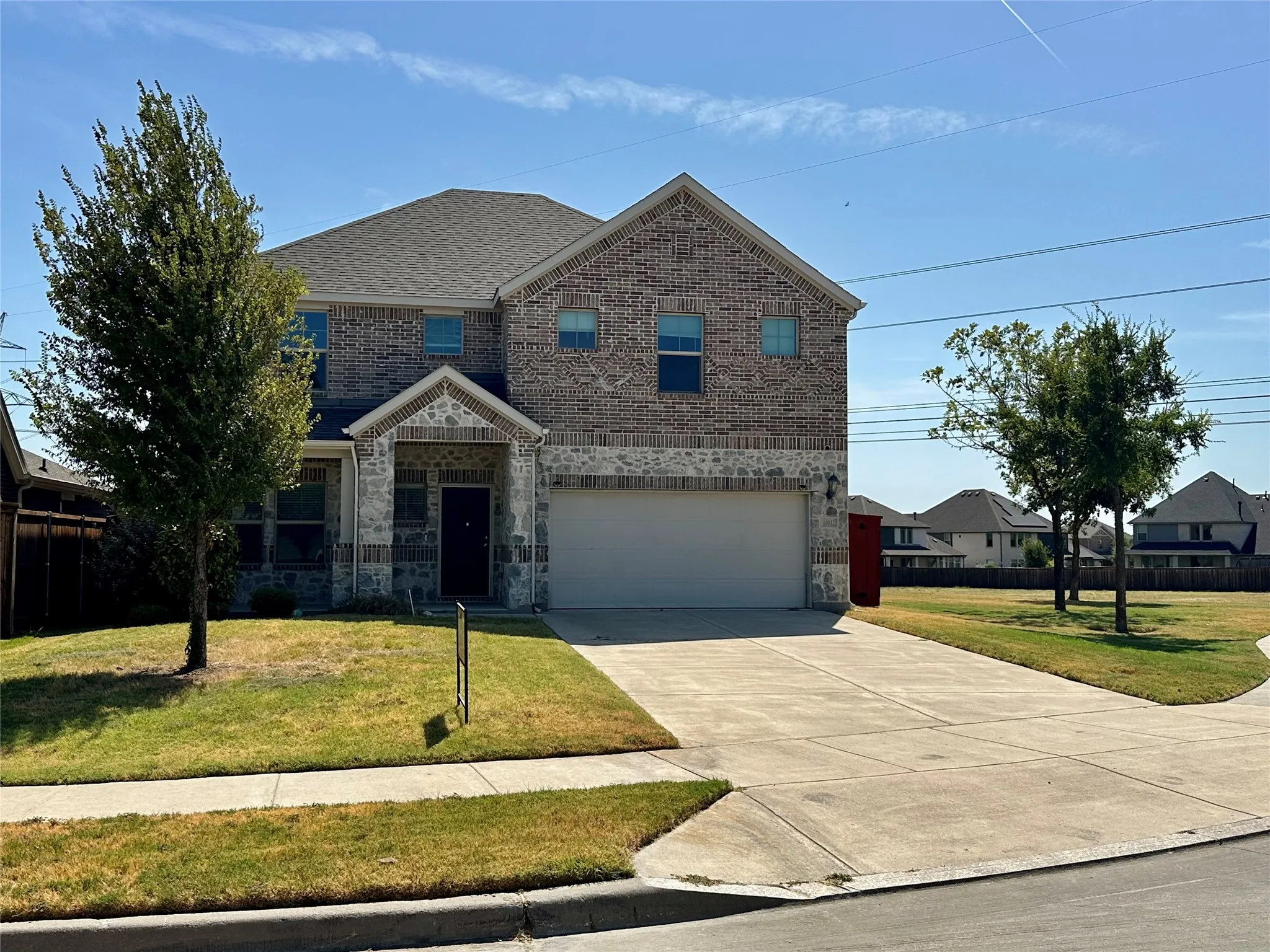 Single Family Residence For Rent in Tarrant County , 10012 Callan Lane, Fort Worth, Texas 76131, 3 Bedroom, 3 Bathroom, 2 Garage spaces, 2,495 Sqft, built in 2020, mls#21370053, Real Estate Agent in Fort Worth, Homes For Rent in Tarrant county, Homes For Rent in Fort Worth, Realtor in Fort Worth Texas, Real Estate Brokerage Independent Realty Texas, Luminita Cordes Realtor