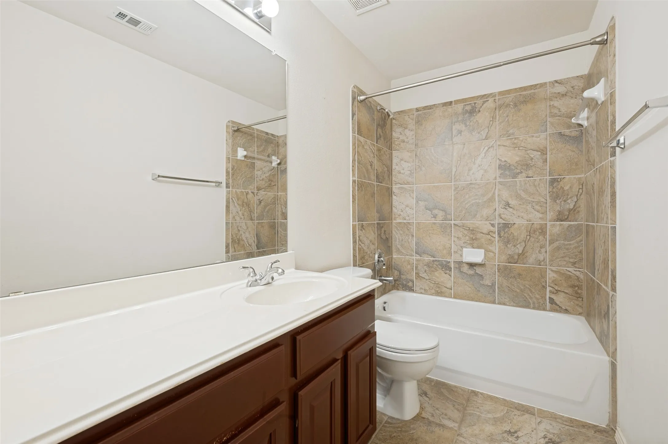 Single Family Residence For Rent in Denton County , 12731 Daimler Drive, Frisco, Texas 75033, 4 Bedroom, 4 Bathroom, 2 Garage spaces, 3,707 Sqft, built in 2002, mls#21370995, Real Estate Agent in Frisco, Homes For Rent in Denton county, Homes For Rent in Frisco, Realtor in Frisco Texas, Real Estate Brokerage Independent Realty Texas, Luminita Cordes Realtor