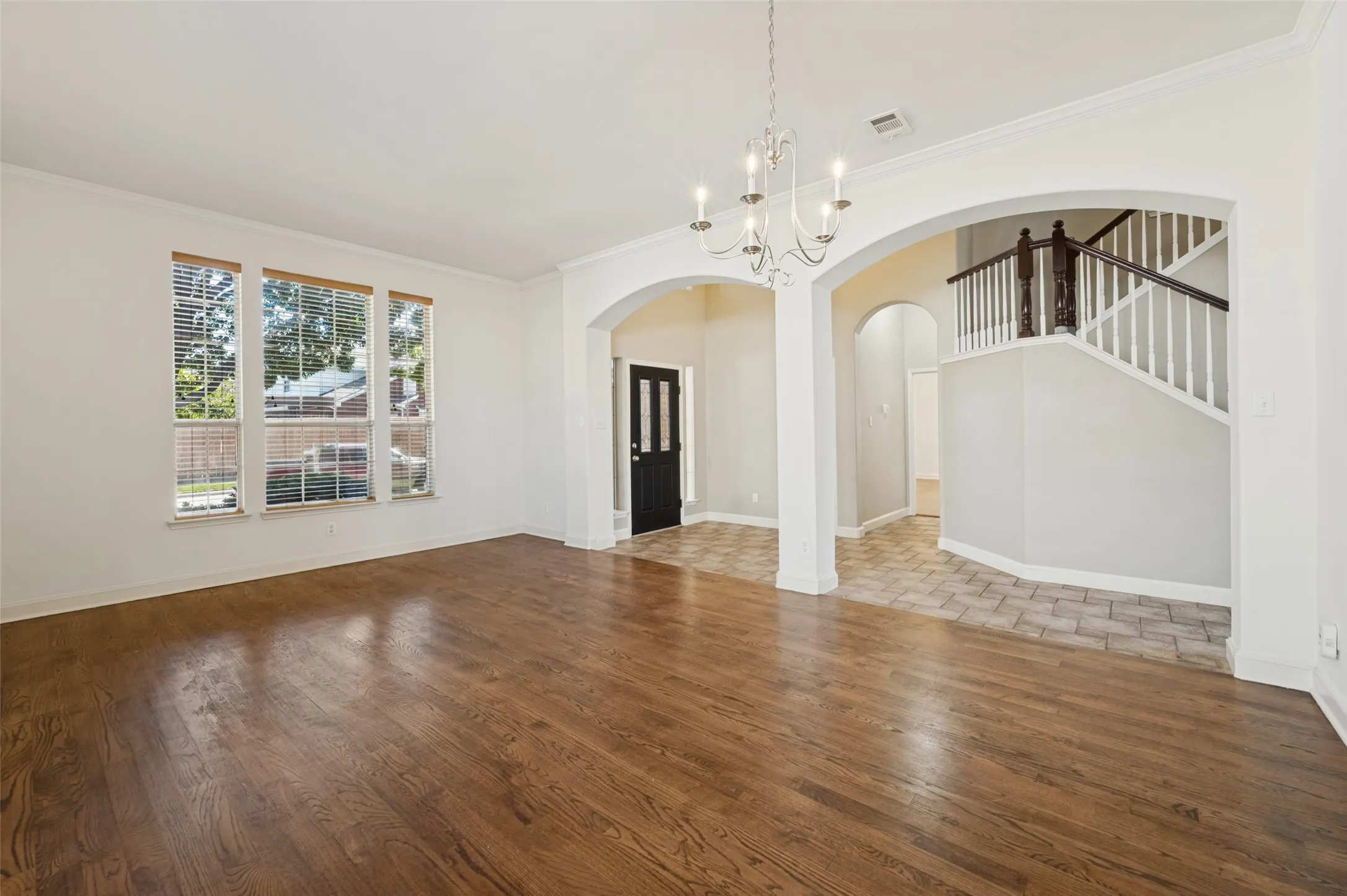 Single Family Residence For Rent in Denton County , 12731 Daimler Drive, Frisco, Texas 75033, 4 Bedroom, 4 Bathroom, 2 Garage spaces, 3,707 Sqft, built in 2002, mls#21370995, Real Estate Agent in Frisco, Homes For Rent in Denton county, Homes For Rent in Frisco, Realtor in Frisco Texas, Real Estate Brokerage Independent Realty Texas, Luminita Cordes Realtor