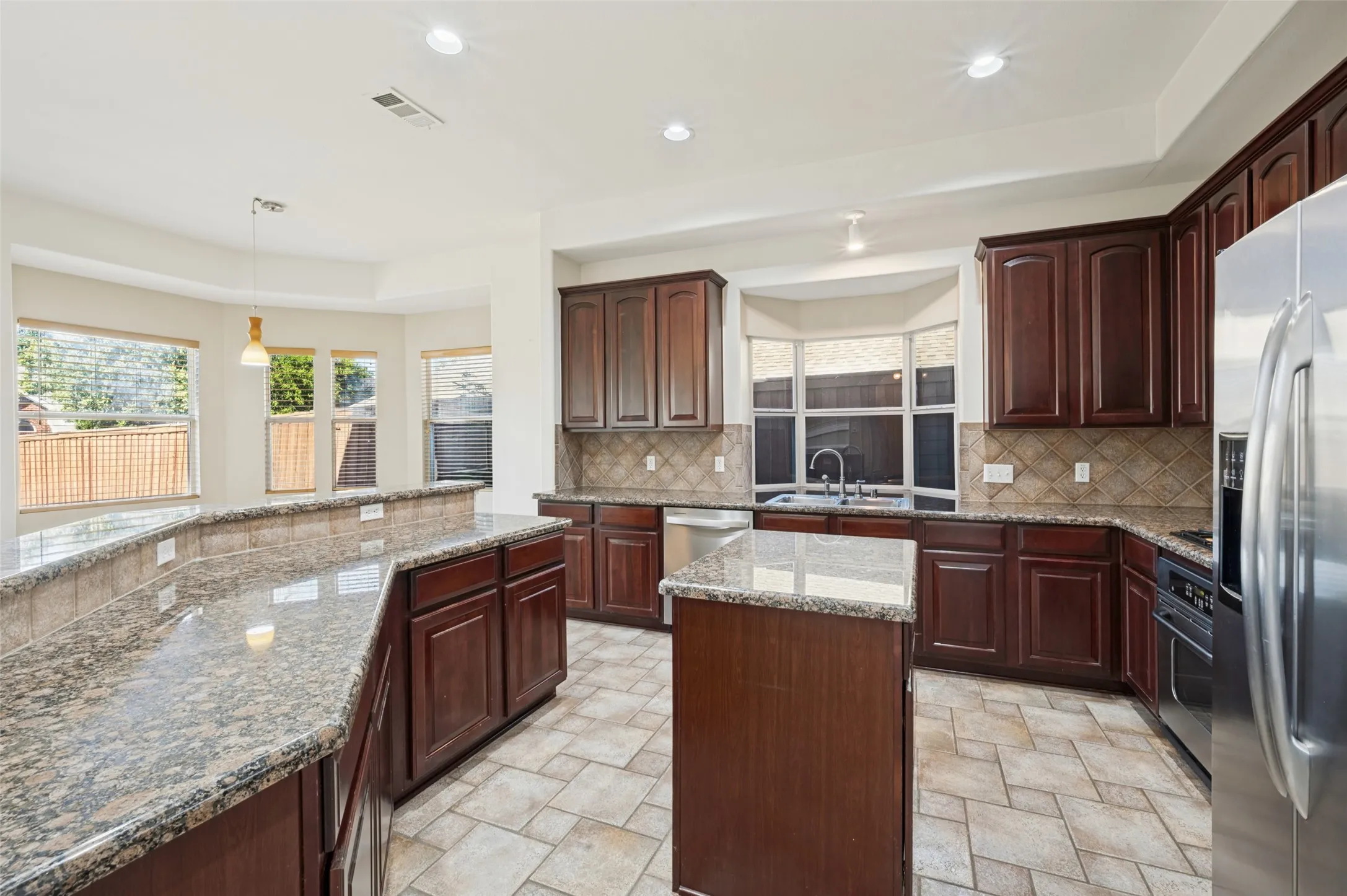 Single Family Residence For Rent in Denton County , 12731 Daimler Drive, Frisco, Texas 75033, 4 Bedroom, 4 Bathroom, 2 Garage spaces, 3,707 Sqft, built in 2002, mls#21370995, Real Estate Agent in Frisco, Homes For Rent in Denton county, Homes For Rent in Frisco, Realtor in Frisco Texas, Real Estate Brokerage Independent Realty Texas, Luminita Cordes Realtor