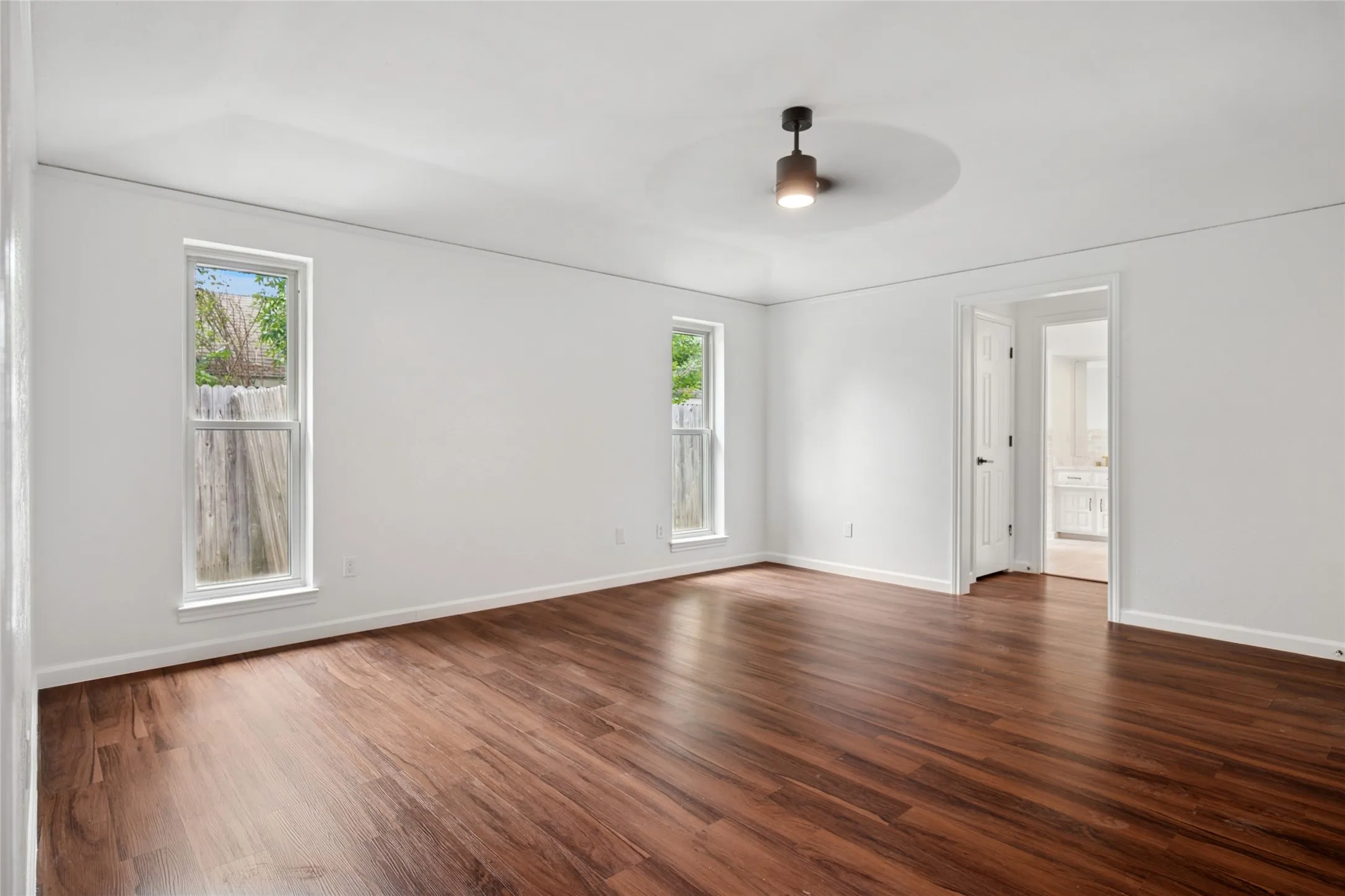 Single Family Residence For Rent in Dallas County , 5502 Coronado Drive, Garland, Texas 75043, 3 Bedroom, 2 Bathroom, 2 Garage spaces, 2,176 Sqft, built in 1983, mls#21364943, Real Estate Agent in Garland, Homes For Rent in Dallas county, Homes For Rent in Garland, Realtor in Garland Texas, Real Estate Brokerage Independent Realty Texas, Luminita Cordes Realtor