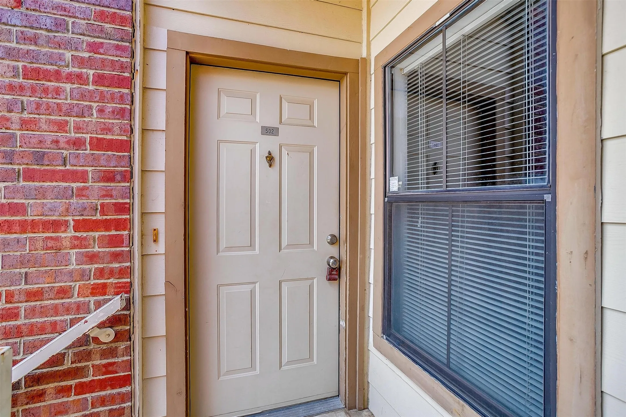 Condominium For Rent in Tarrant County , 3212 Donnelly Circle 502, Fort Worth, Texas 76107, 2 Bedroom, 2 Bathroom, Garage spaces, 1,069 Sqft, built in 1984, mls#21366579, Real Estate Agent in Fort Worth, Homes For Rent in Tarrant county, Homes For Rent in Fort Worth, Realtor in Fort Worth Texas, Real Estate Brokerage Independent Realty Texas, Luminita Cordes Realtor
