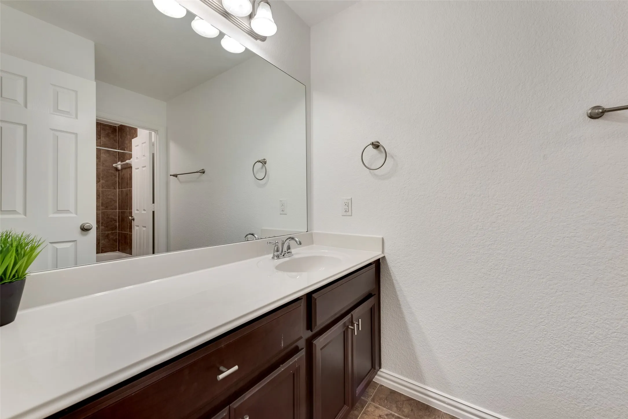 Single Family Residence For Rent in Denton County , 305 Blythe Bridge Drive, Roanoke, Texas 76262, 4 Bedroom, 4 Bathroom, 2 Garage spaces, 4,688 Sqft, built in 2009, mls#21370196, Real Estate Agent in Roanoke, Homes For Rent in Denton county, Homes For Rent in Roanoke, Realtor in Roanoke Texas, Real Estate Brokerage Independent Realty Texas, Luminita Cordes Realtor