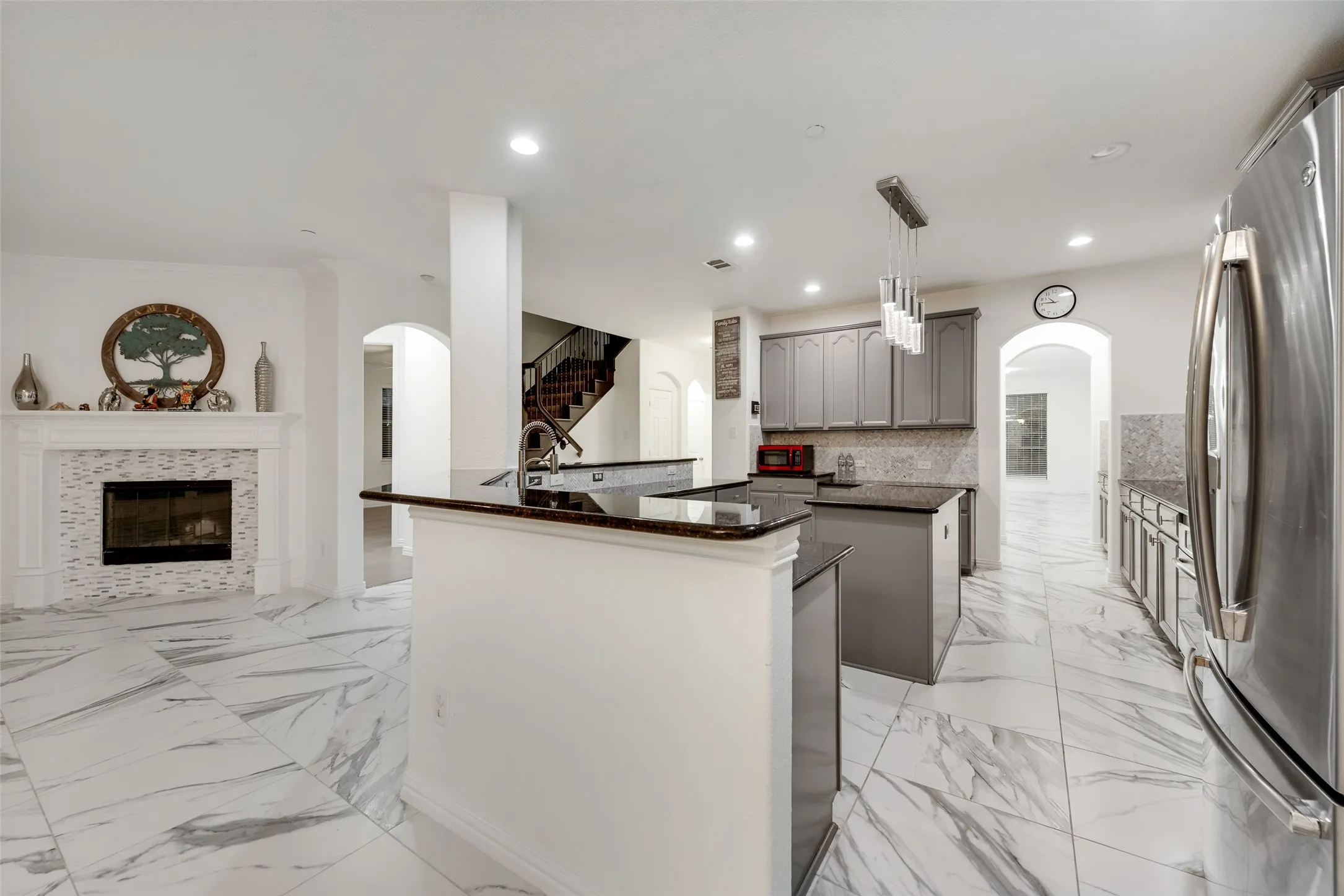 Single Family Residence For Rent in Denton County , 305 Blythe Bridge Drive, Roanoke, Texas 76262, 4 Bedroom, 4 Bathroom, 2 Garage spaces, 4,688 Sqft, built in 2009, mls#21370196, Real Estate Agent in Roanoke, Homes For Rent in Denton county, Homes For Rent in Roanoke, Realtor in Roanoke Texas, Real Estate Brokerage Independent Realty Texas, Luminita Cordes Realtor