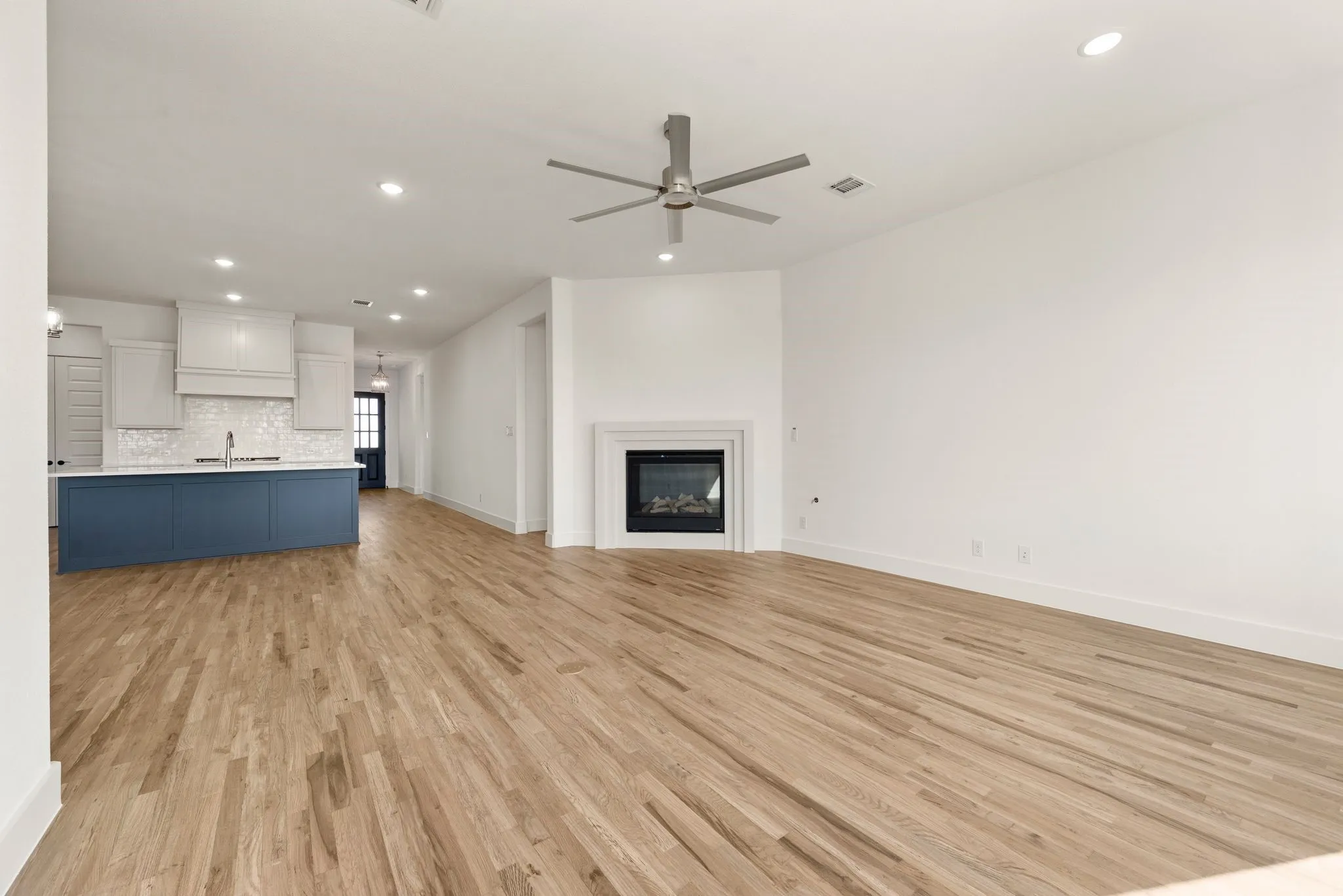 Single Family Residence For Sale in Wise County , 167 Springfield Street, New Fairview, Texas 76078, 4 Bedroom, 3 Bathroom, 3 Garage spaces, 2,663 Sqft, built in 2026, mls#21371022, Real Estate Agent in New Fairview, Homes For Sale in Wise county, Homes For Sale in New Fairview, Realtor in New Fairview Texas, Real Estate Brokerage Independent Realty Texas, Luminita Cordes Realtor