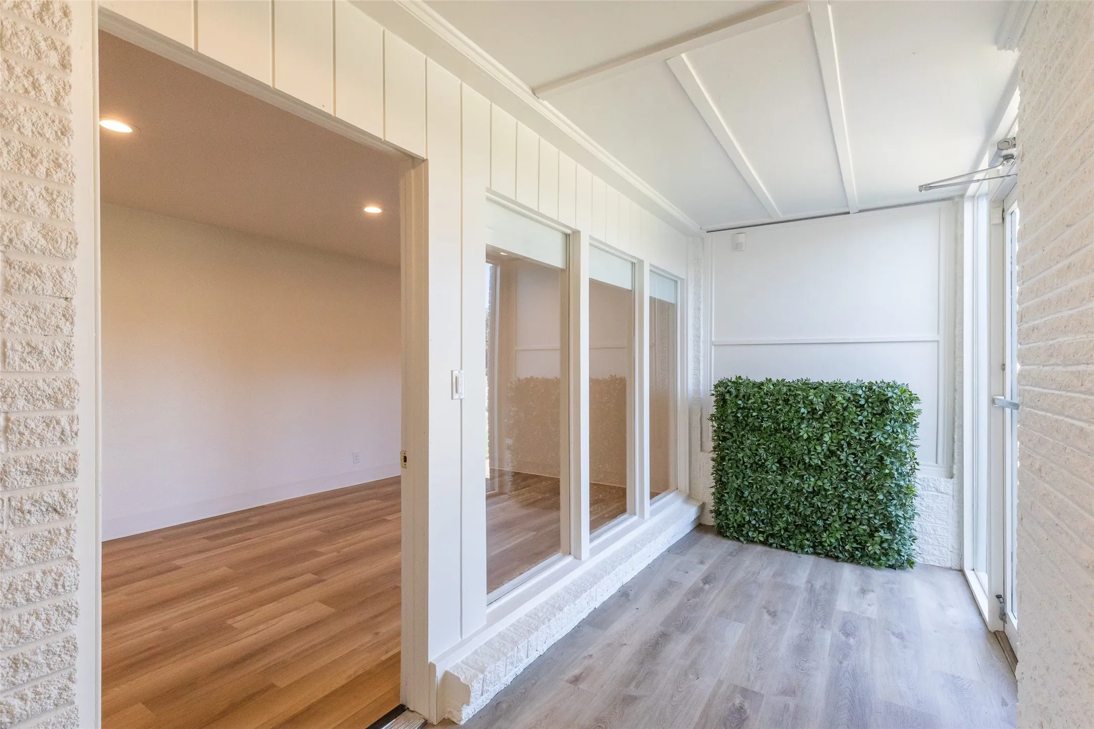 Office For Rent in Taylor County , 1311 Hickory Street, Abilene, Texas 79601, 0, 0, Garage spaces, 0 Sqft, built in 1956, mls#21371014, Real Estate Agent in Abilene, Homes For Rent in Taylor county, Homes For Rent in Abilene, Realtor in Abilene Texas, Real Estate Brokerage Independent Realty Texas, Luminita Cordes Realtor