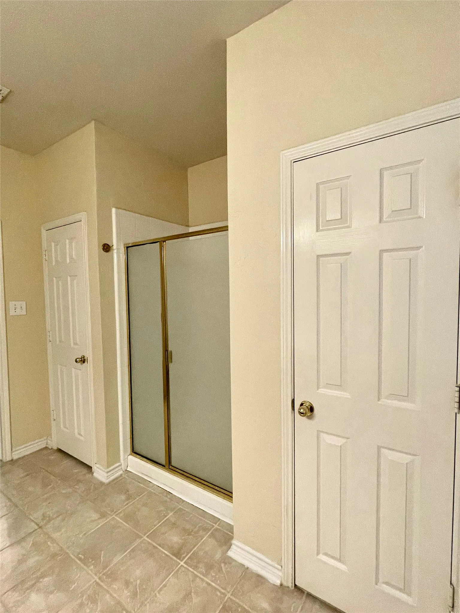 Single Family Residence For Rent in Collin County , 1425 Landsford Drive, Allen, Texas 75013, 4 Bedroom, 3 Bathroom, 2 Garage spaces, 2,375 Sqft, built in 2001, mls#21371026, Real Estate Agent in Allen, Homes For Rent in Collin county, Homes For Rent in Allen, Realtor in Allen Texas, Real Estate Brokerage Independent Realty Texas, Luminita Cordes Realtor