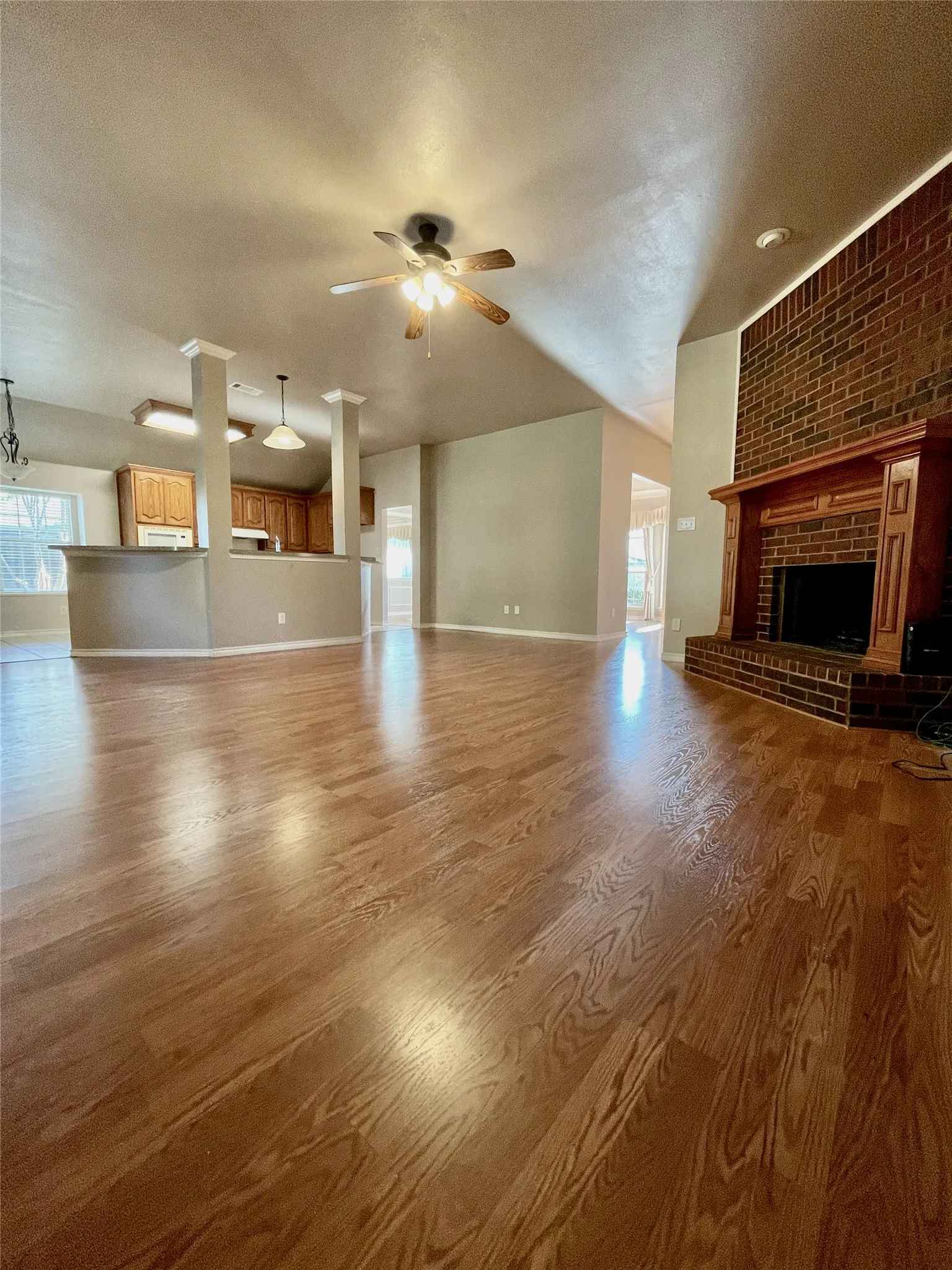Single Family Residence For Rent in Collin County , 1425 Landsford Drive, Allen, Texas 75013, 4 Bedroom, 3 Bathroom, 2 Garage spaces, 2,375 Sqft, built in 2001, mls#21371026, Real Estate Agent in Allen, Homes For Rent in Collin county, Homes For Rent in Allen, Realtor in Allen Texas, Real Estate Brokerage Independent Realty Texas, Luminita Cordes Realtor
