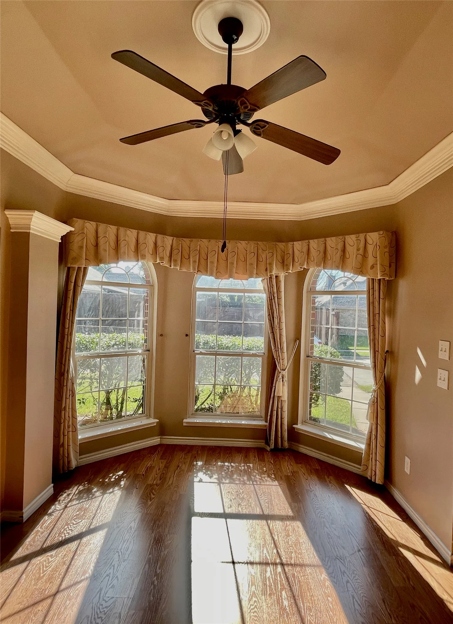 Single Family Residence For Rent in Collin County , 1425 Landsford Drive, Allen, Texas 75013, 4 Bedroom, 3 Bathroom, 2 Garage spaces, 2,375 Sqft, built in 2001, mls#21371026, Real Estate Agent in Allen, Homes For Rent in Collin county, Homes For Rent in Allen, Realtor in Allen Texas, Real Estate Brokerage Independent Realty Texas, Luminita Cordes Realtor
