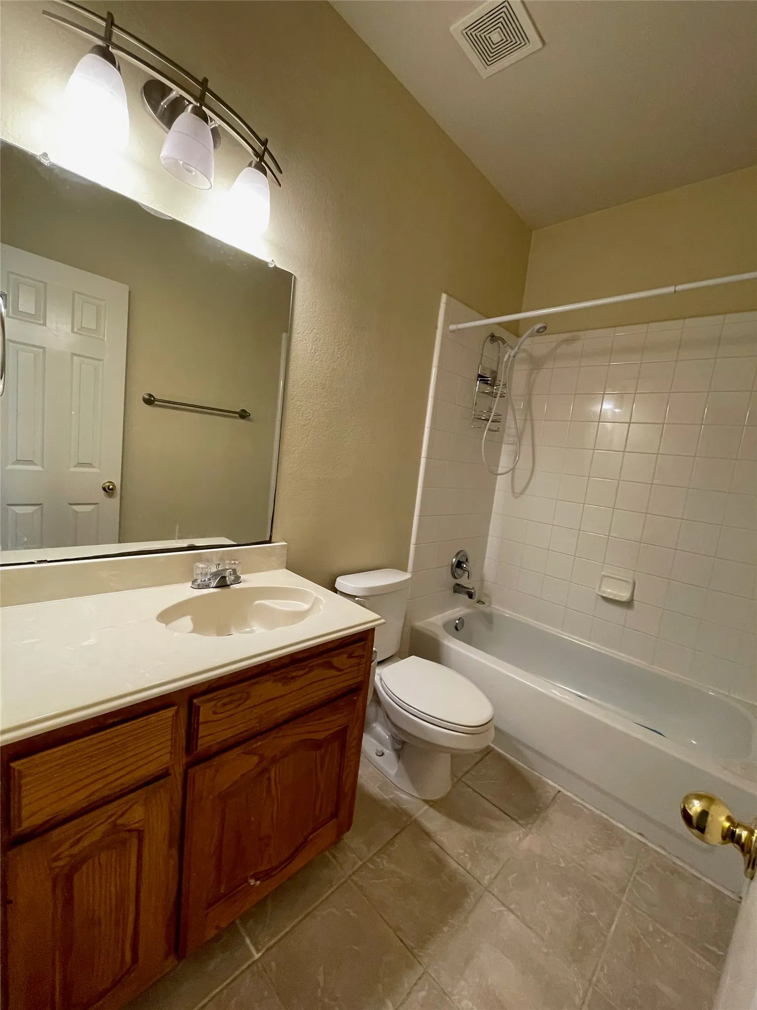 Single Family Residence For Rent in Collin County , 1425 Landsford Drive, Allen, Texas 75013, 4 Bedroom, 3 Bathroom, 2 Garage spaces, 2,375 Sqft, built in 2001, mls#21371026, Real Estate Agent in Allen, Homes For Rent in Collin county, Homes For Rent in Allen, Realtor in Allen Texas, Real Estate Brokerage Independent Realty Texas, Luminita Cordes Realtor