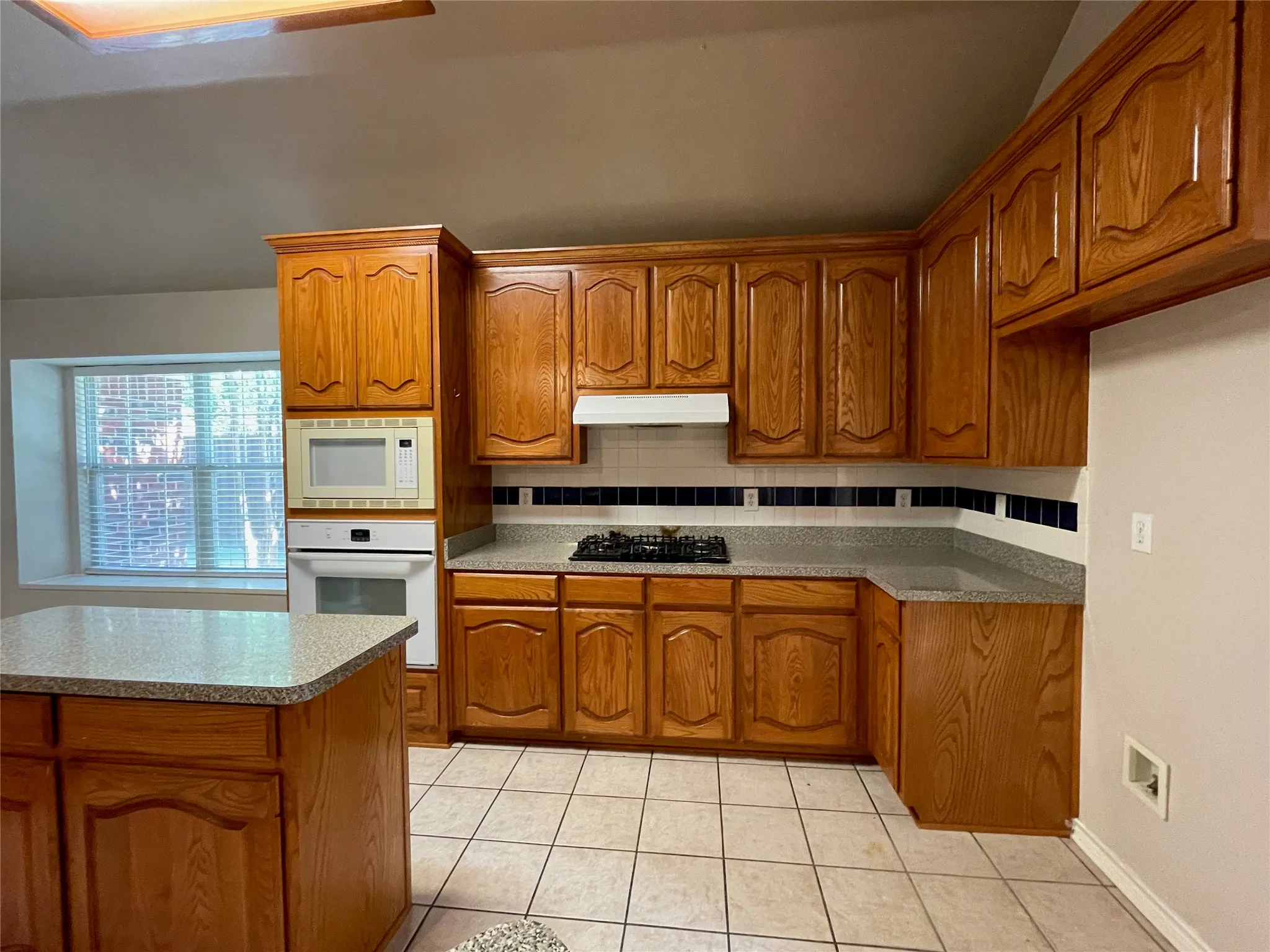 Single Family Residence For Rent in Collin County , 1425 Landsford Drive, Allen, Texas 75013, 4 Bedroom, 3 Bathroom, 2 Garage spaces, 2,375 Sqft, built in 2001, mls#21371026, Real Estate Agent in Allen, Homes For Rent in Collin county, Homes For Rent in Allen, Realtor in Allen Texas, Real Estate Brokerage Independent Realty Texas, Luminita Cordes Realtor