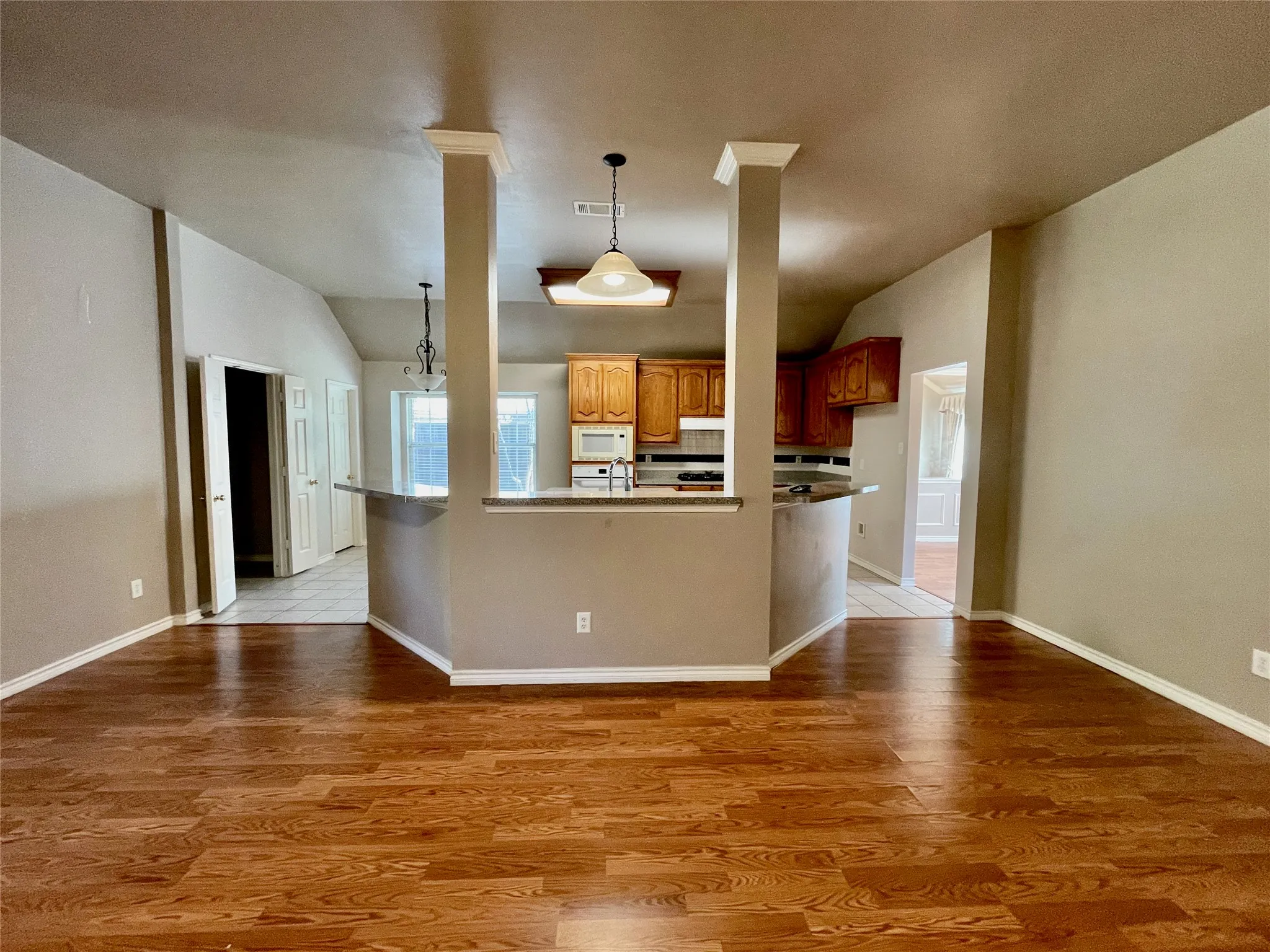 Single Family Residence For Rent in Collin County , 1425 Landsford Drive, Allen, Texas 75013, 4 Bedroom, 3 Bathroom, 2 Garage spaces, 2,375 Sqft, built in 2001, mls#21371026, Real Estate Agent in Allen, Homes For Rent in Collin county, Homes For Rent in Allen, Realtor in Allen Texas, Real Estate Brokerage Independent Realty Texas, Luminita Cordes Realtor
