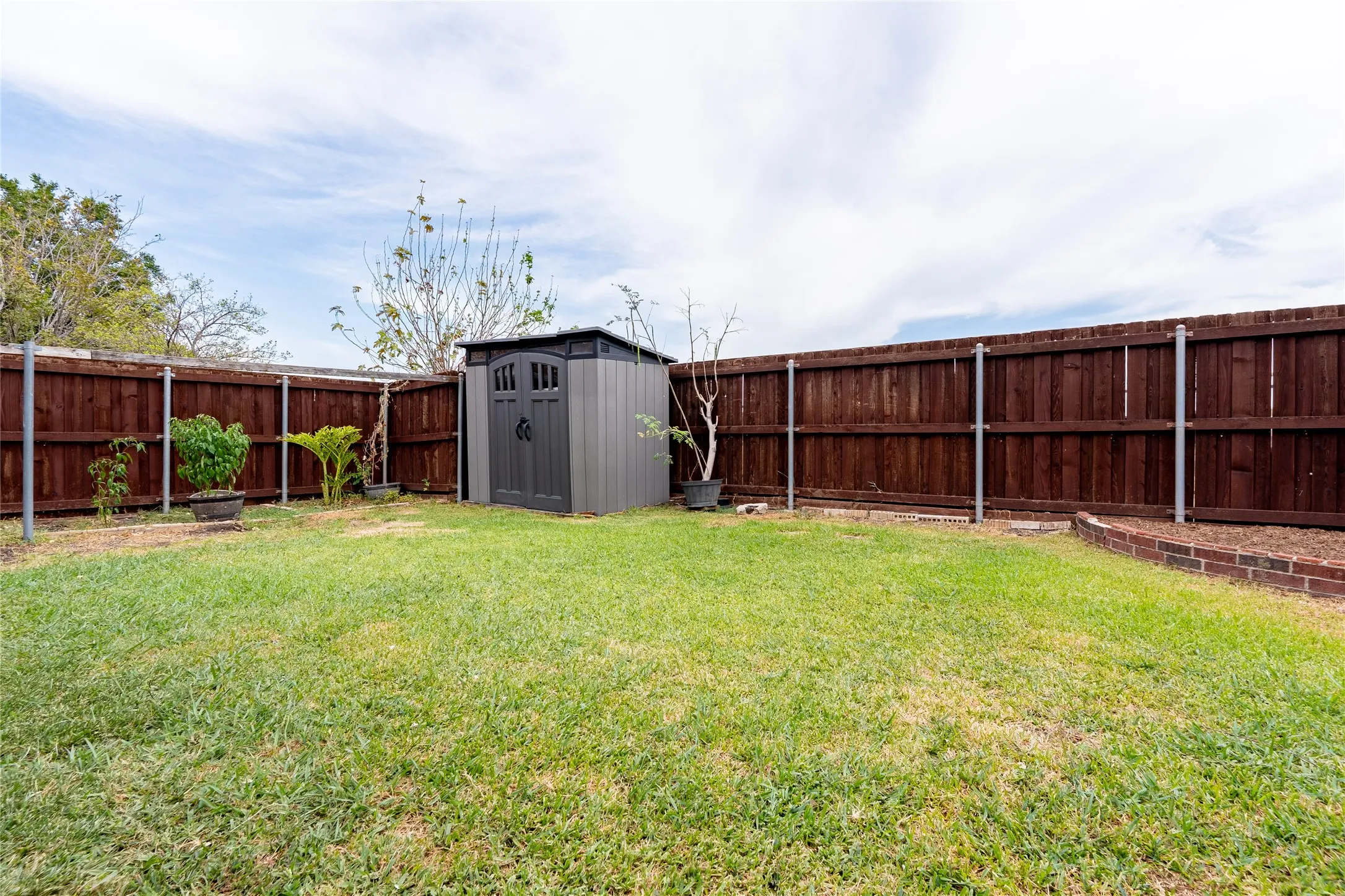 Single Family Residence For Sale in Dallas County , 3414 Chapelwood Drive, Sunnyvale, Texas 75182, 4 Bedroom, 3 Bathroom, 2 Garage spaces, 3,424 Sqft, built in 1999, mls#21370162, Real Estate Agent in Sunnyvale, Homes For Sale in Dallas county, Homes For Sale in Sunnyvale, Realtor in Sunnyvale Texas, Real Estate Brokerage Independent Realty Texas, Luminita Cordes Realtor