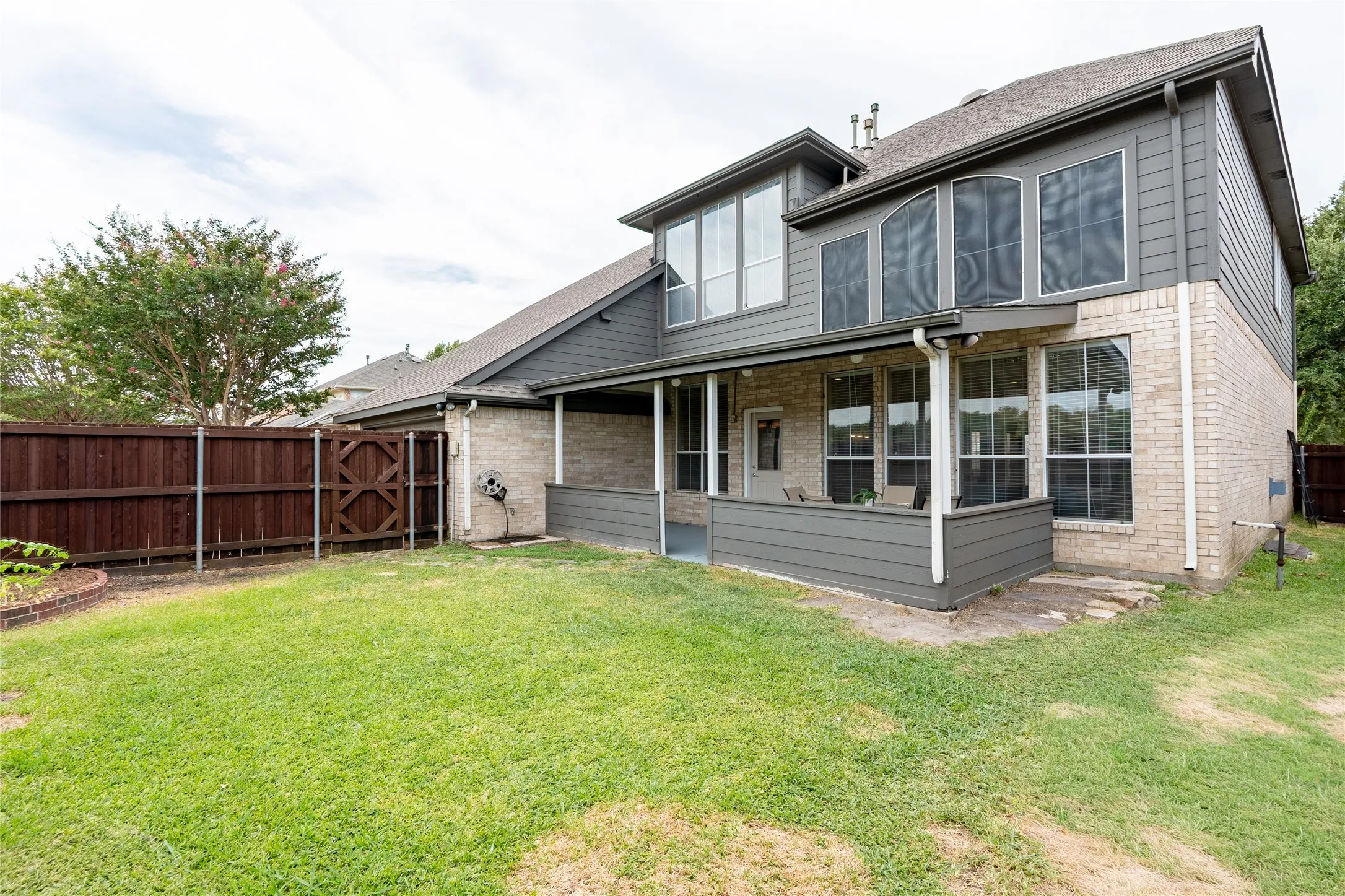 Single Family Residence For Sale in Dallas County , 3414 Chapelwood Drive, Sunnyvale, Texas 75182, 4 Bedroom, 3 Bathroom, 2 Garage spaces, 3,424 Sqft, built in 1999, mls#21370162, Real Estate Agent in Sunnyvale, Homes For Sale in Dallas county, Homes For Sale in Sunnyvale, Realtor in Sunnyvale Texas, Real Estate Brokerage Independent Realty Texas, Luminita Cordes Realtor