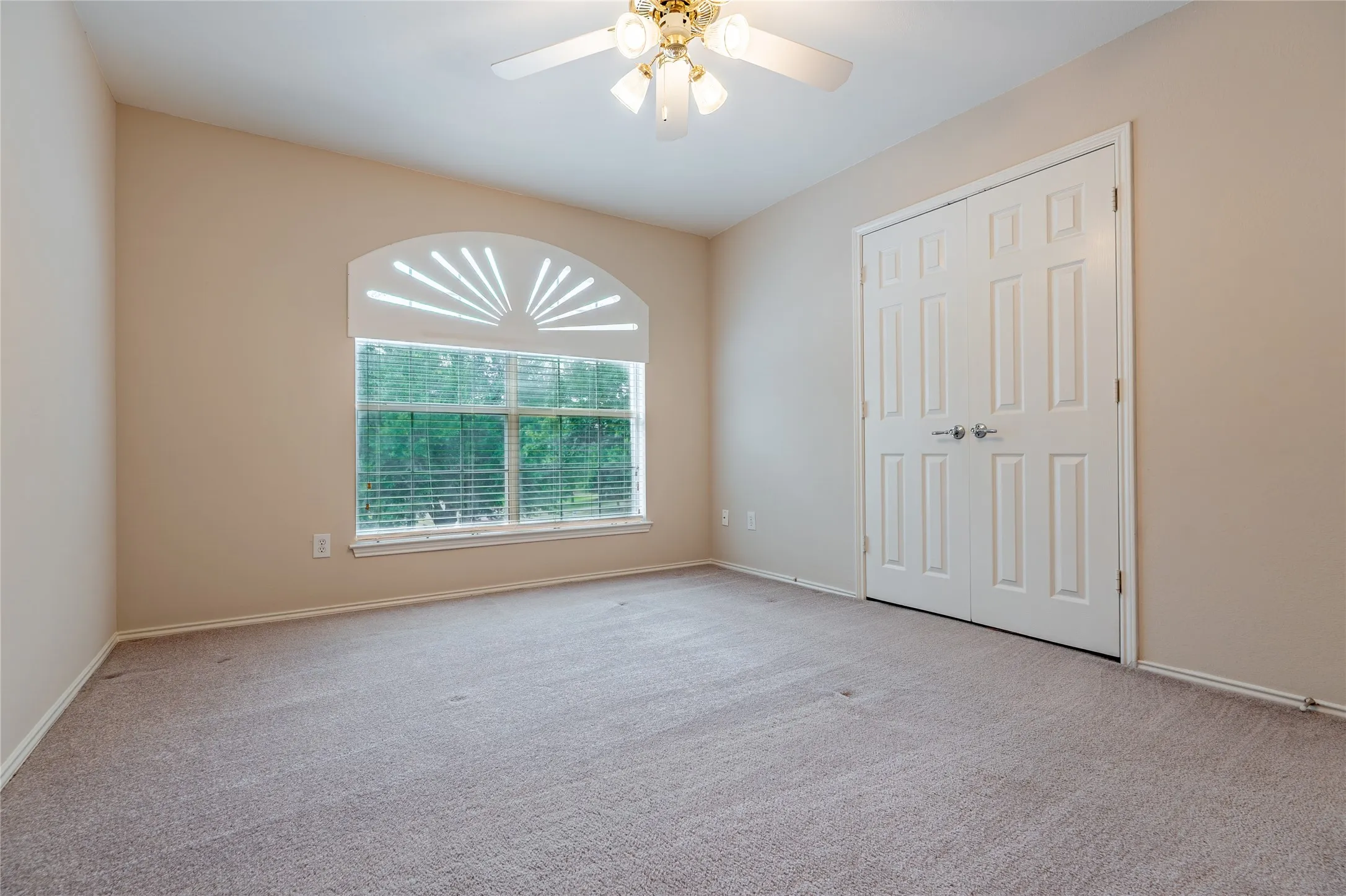 Single Family Residence For Sale in Dallas County , 3414 Chapelwood Drive, Sunnyvale, Texas 75182, 4 Bedroom, 3 Bathroom, 2 Garage spaces, 3,424 Sqft, built in 1999, mls#21370162, Real Estate Agent in Sunnyvale, Homes For Sale in Dallas county, Homes For Sale in Sunnyvale, Realtor in Sunnyvale Texas, Real Estate Brokerage Independent Realty Texas, Luminita Cordes Realtor