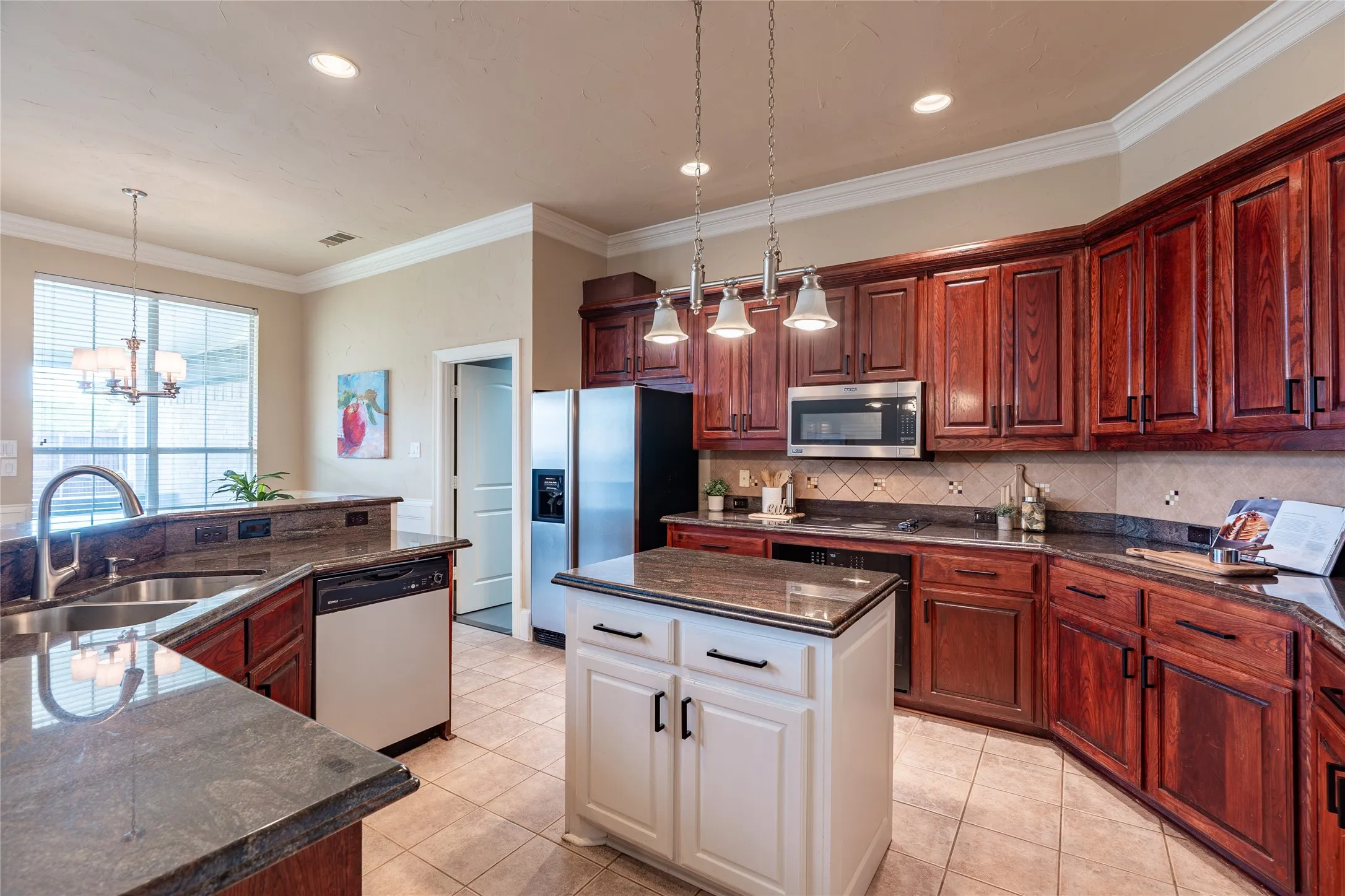 Single Family Residence For Sale in Dallas County , 3414 Chapelwood Drive, Sunnyvale, Texas 75182, 4 Bedroom, 3 Bathroom, 2 Garage spaces, 3,424 Sqft, built in 1999, mls#21370162, Real Estate Agent in Sunnyvale, Homes For Sale in Dallas county, Homes For Sale in Sunnyvale, Realtor in Sunnyvale Texas, Real Estate Brokerage Independent Realty Texas, Luminita Cordes Realtor