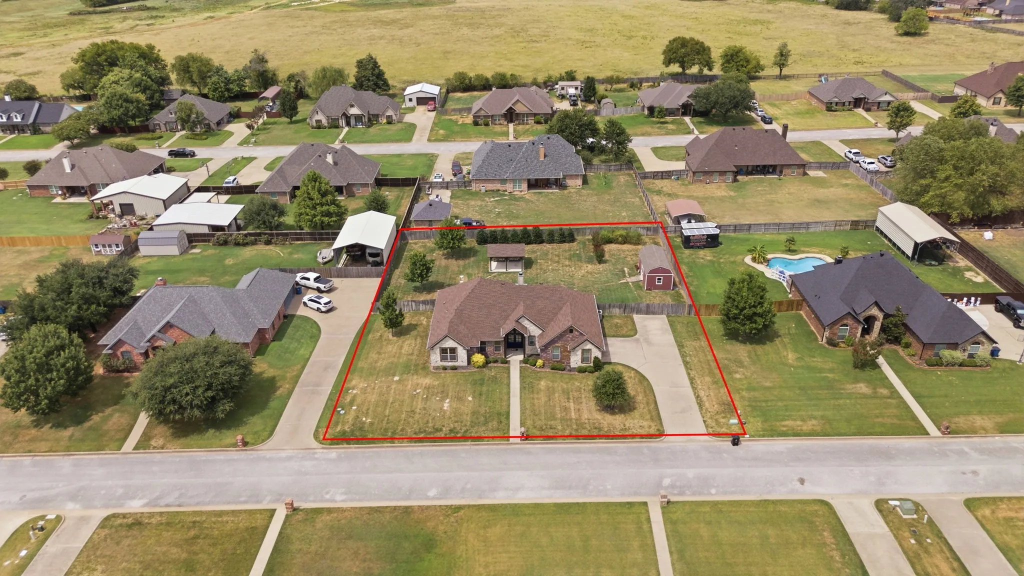 Single Family Residence For Sale in Cherokee County , 295 Kwando Lane, Bullard, Texas 75757, 3 Bedroom, 2 Bathroom, 2 Garage spaces, 2,326 Sqft, built in 2011, mls#21357787, Real Estate Agent in Bullard, Homes For Sale in Cherokee county, Homes For Sale in Bullard, Realtor in Bullard Texas, Real Estate Brokerage Independent Realty Texas, Luminita Cordes Realtor