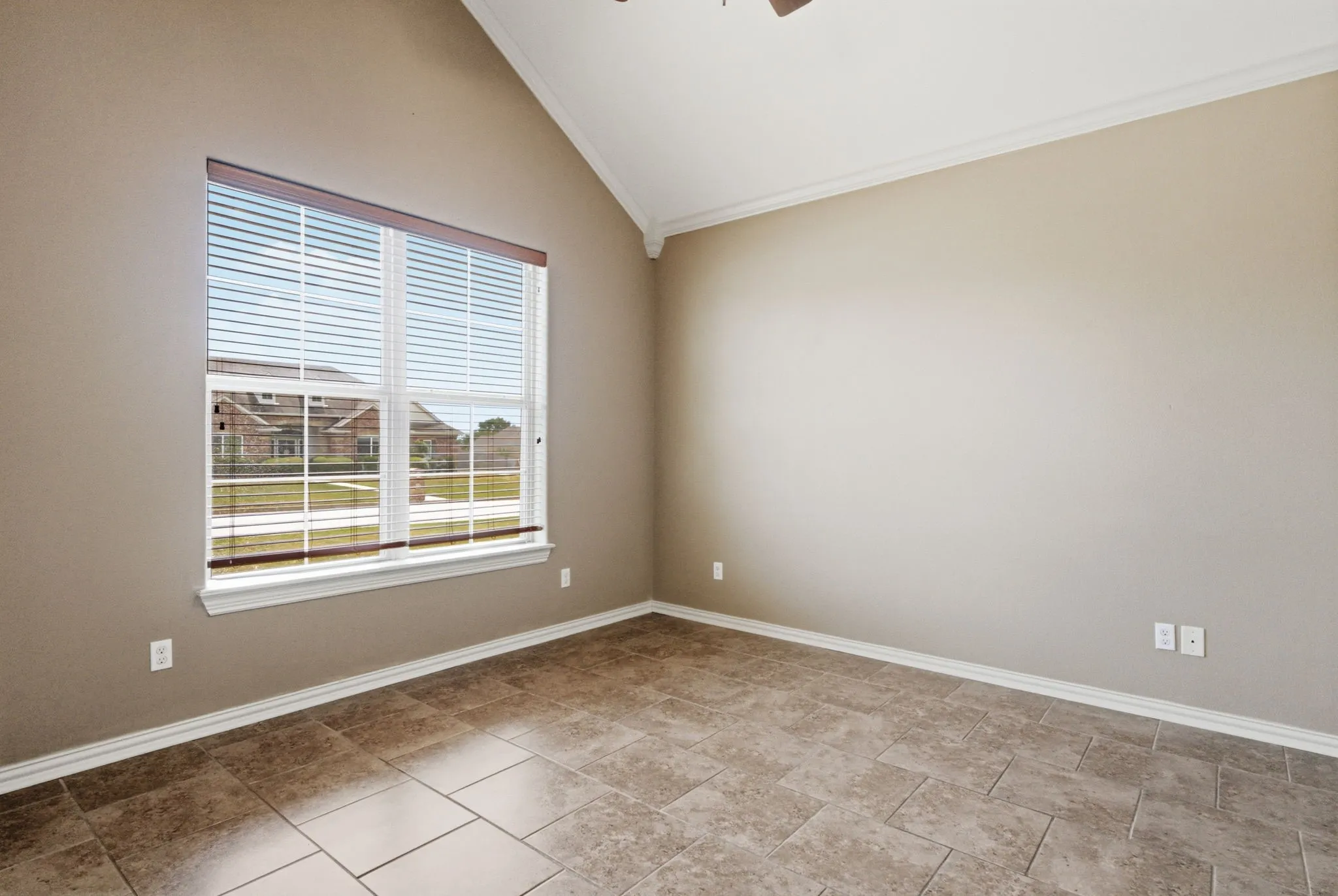 Single Family Residence For Sale in Cherokee County , 295 Kwando Lane, Bullard, Texas 75757, 3 Bedroom, 2 Bathroom, 2 Garage spaces, 2,326 Sqft, built in 2011, mls#21357787, Real Estate Agent in Bullard, Homes For Sale in Cherokee county, Homes For Sale in Bullard, Realtor in Bullard Texas, Real Estate Brokerage Independent Realty Texas, Luminita Cordes Realtor