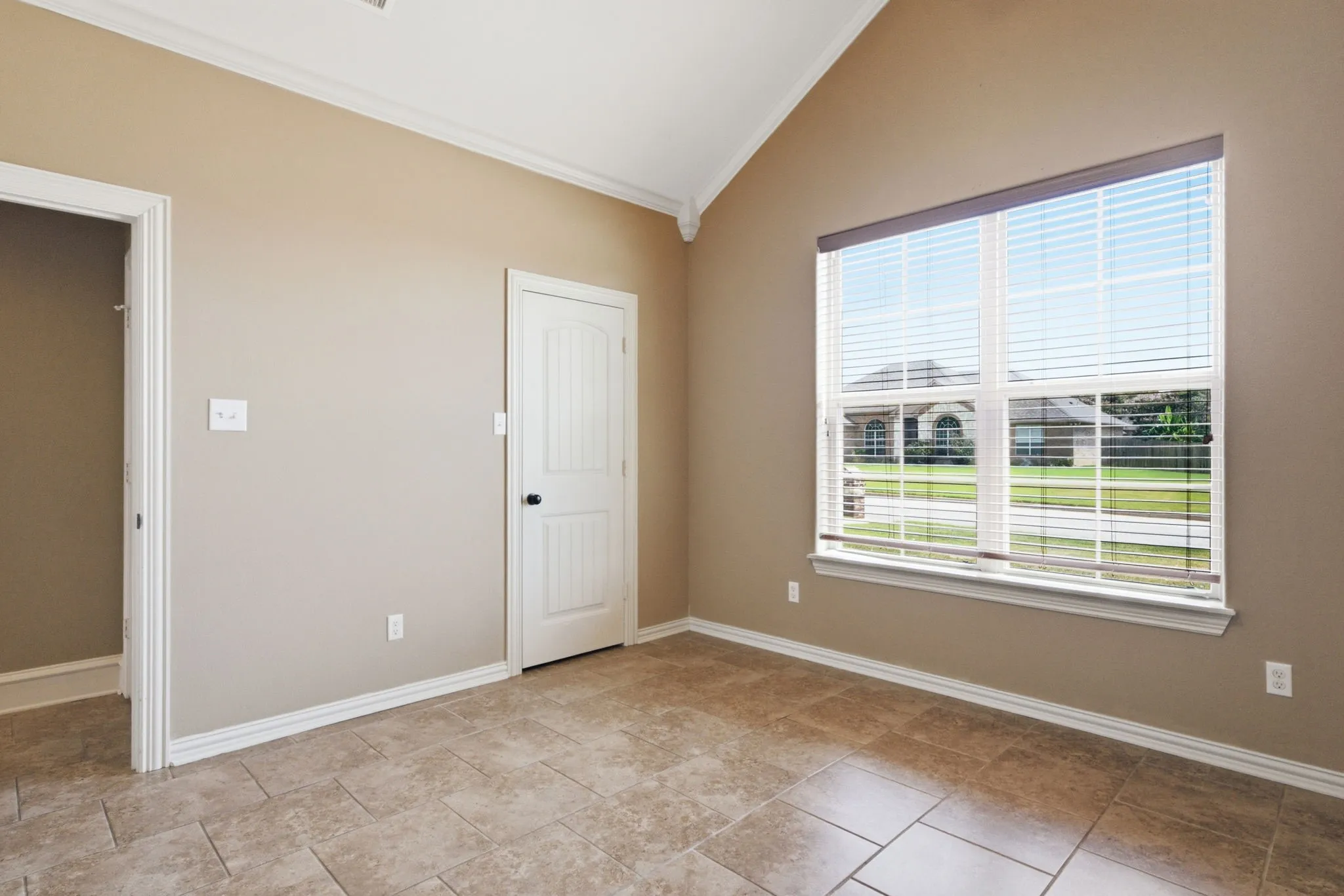 Single Family Residence For Sale in Cherokee County , 295 Kwando Lane, Bullard, Texas 75757, 3 Bedroom, 2 Bathroom, 2 Garage spaces, 2,326 Sqft, built in 2011, mls#21357787, Real Estate Agent in Bullard, Homes For Sale in Cherokee county, Homes For Sale in Bullard, Realtor in Bullard Texas, Real Estate Brokerage Independent Realty Texas, Luminita Cordes Realtor