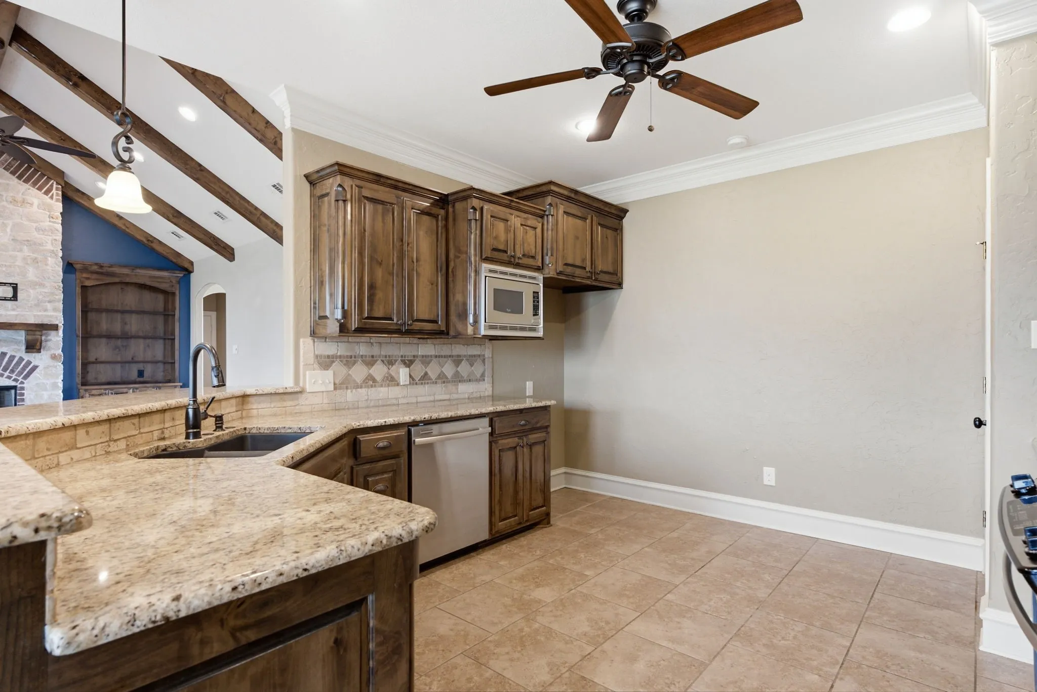 Single Family Residence For Sale in Cherokee County , 295 Kwando Lane, Bullard, Texas 75757, 3 Bedroom, 2 Bathroom, 2 Garage spaces, 2,326 Sqft, built in 2011, mls#21357787, Real Estate Agent in Bullard, Homes For Sale in Cherokee county, Homes For Sale in Bullard, Realtor in Bullard Texas, Real Estate Brokerage Independent Realty Texas, Luminita Cordes Realtor