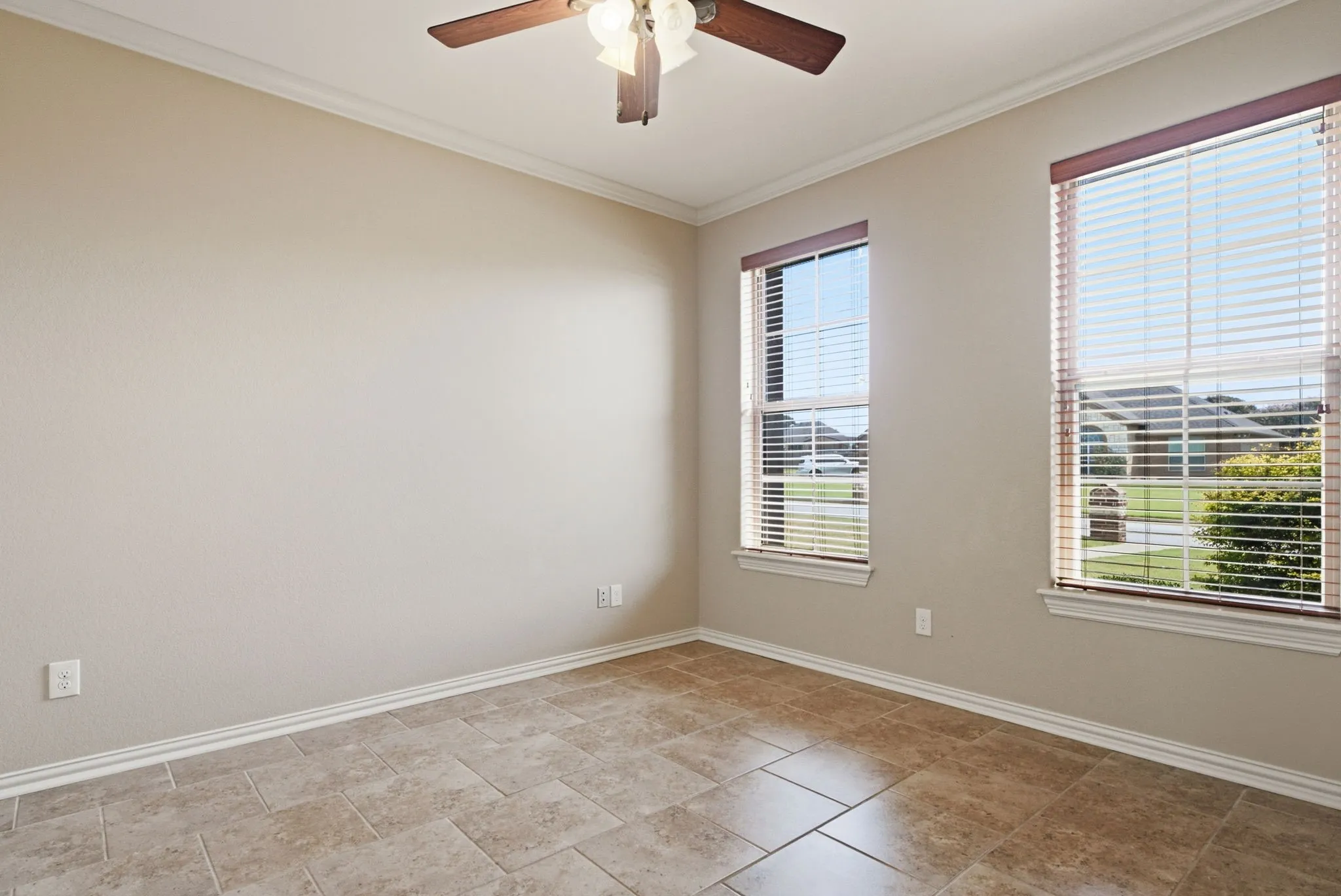 Single Family Residence For Sale in Cherokee County , 295 Kwando Lane, Bullard, Texas 75757, 3 Bedroom, 2 Bathroom, 2 Garage spaces, 2,326 Sqft, built in 2011, mls#21357787, Real Estate Agent in Bullard, Homes For Sale in Cherokee county, Homes For Sale in Bullard, Realtor in Bullard Texas, Real Estate Brokerage Independent Realty Texas, Luminita Cordes Realtor