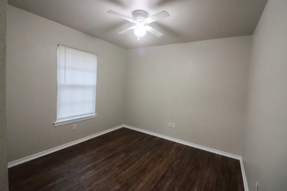 Duplex For Rent in Parker County , 1124 W Spring Street, Weatherford, Texas 76086, 3 Bedroom, 2 Bathroom, 2 Garage spaces, 1,080 Sqft, built in 2002, mls#21371036, Real Estate Agent in Weatherford, Homes For Rent in Parker county, Homes For Rent in Weatherford, Realtor in Weatherford Texas, Real Estate Brokerage Independent Realty Texas, Luminita Cordes Realtor