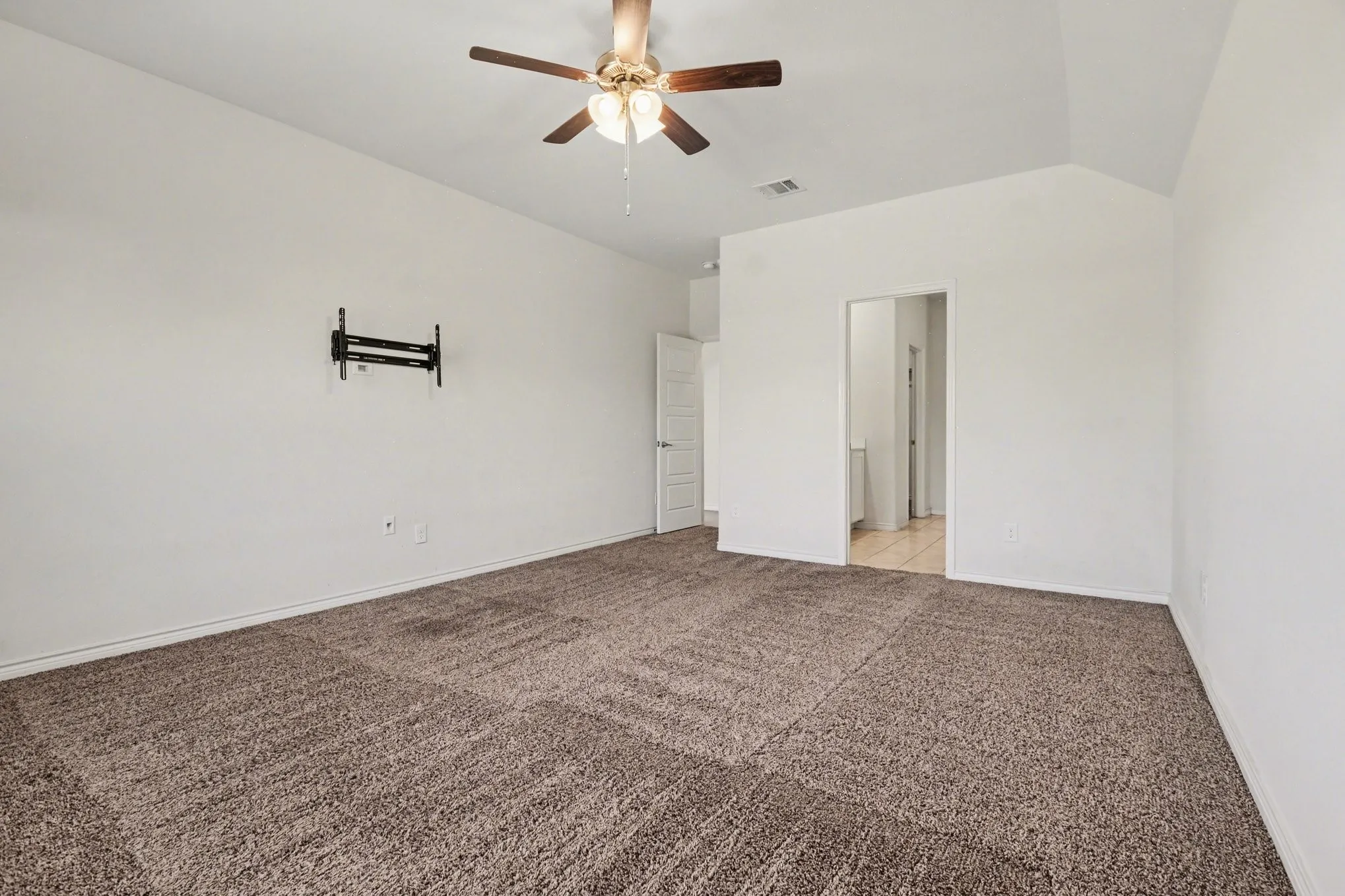 Single Family Residence For Sale in Rockwall County , 128 Newsom Drive, Royse City, Texas 75189, 3 Bedroom, 2 Bathroom, 2 Garage spaces, 1,611 Sqft, built in 2020, mls#21362834, Real Estate Agent in Royse City, Homes For Sale in Rockwall county, Homes For Sale in Royse City, Realtor in Royse City Texas, Real Estate Brokerage Independent Realty Texas, Luminita Cordes Realtor