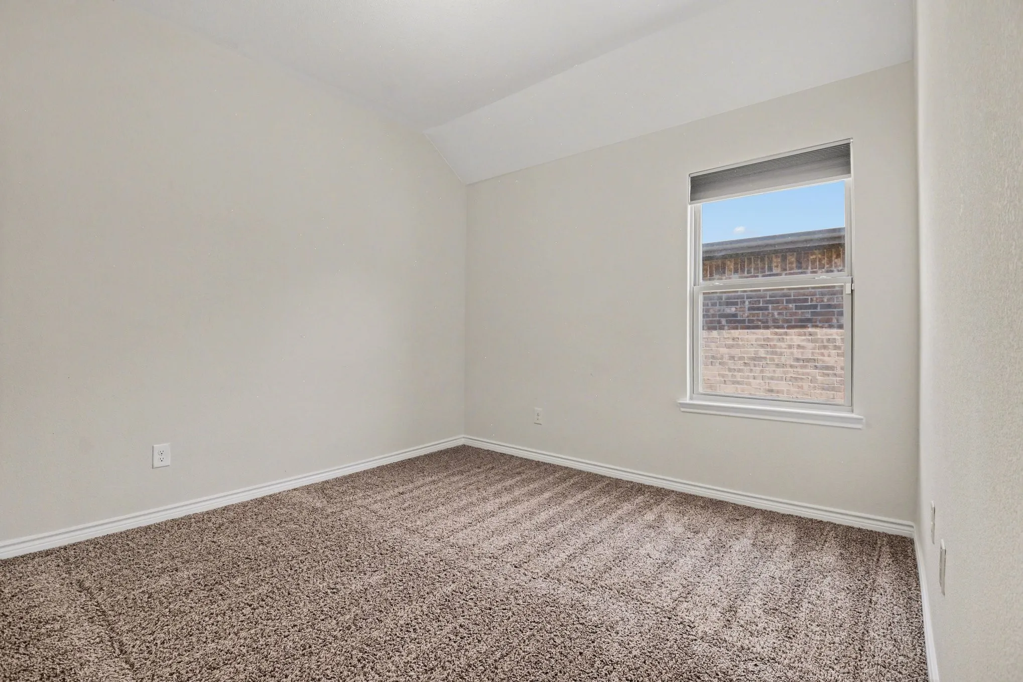 Single Family Residence For Sale in Rockwall County , 128 Newsom Drive, Royse City, Texas 75189, 3 Bedroom, 2 Bathroom, 2 Garage spaces, 1,611 Sqft, built in 2020, mls#21362834, Real Estate Agent in Royse City, Homes For Sale in Rockwall county, Homes For Sale in Royse City, Realtor in Royse City Texas, Real Estate Brokerage Independent Realty Texas, Luminita Cordes Realtor