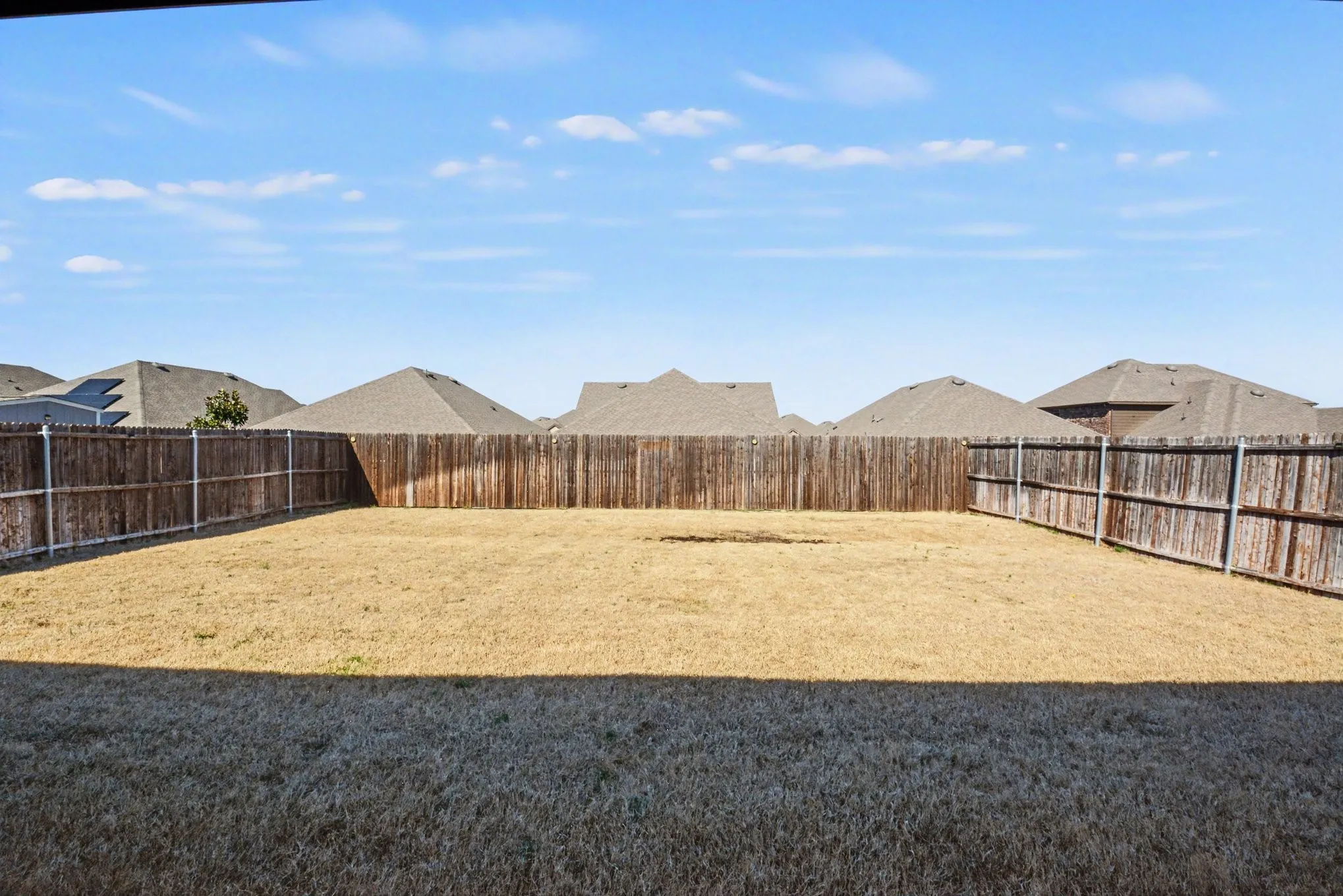Single Family Residence For Sale in Rockwall County , 128 Newsom Drive, Royse City, Texas 75189, 3 Bedroom, 2 Bathroom, 2 Garage spaces, 1,611 Sqft, built in 2020, mls#21362834, Real Estate Agent in Royse City, Homes For Sale in Rockwall county, Homes For Sale in Royse City, Realtor in Royse City Texas, Real Estate Brokerage Independent Realty Texas, Luminita Cordes Realtor