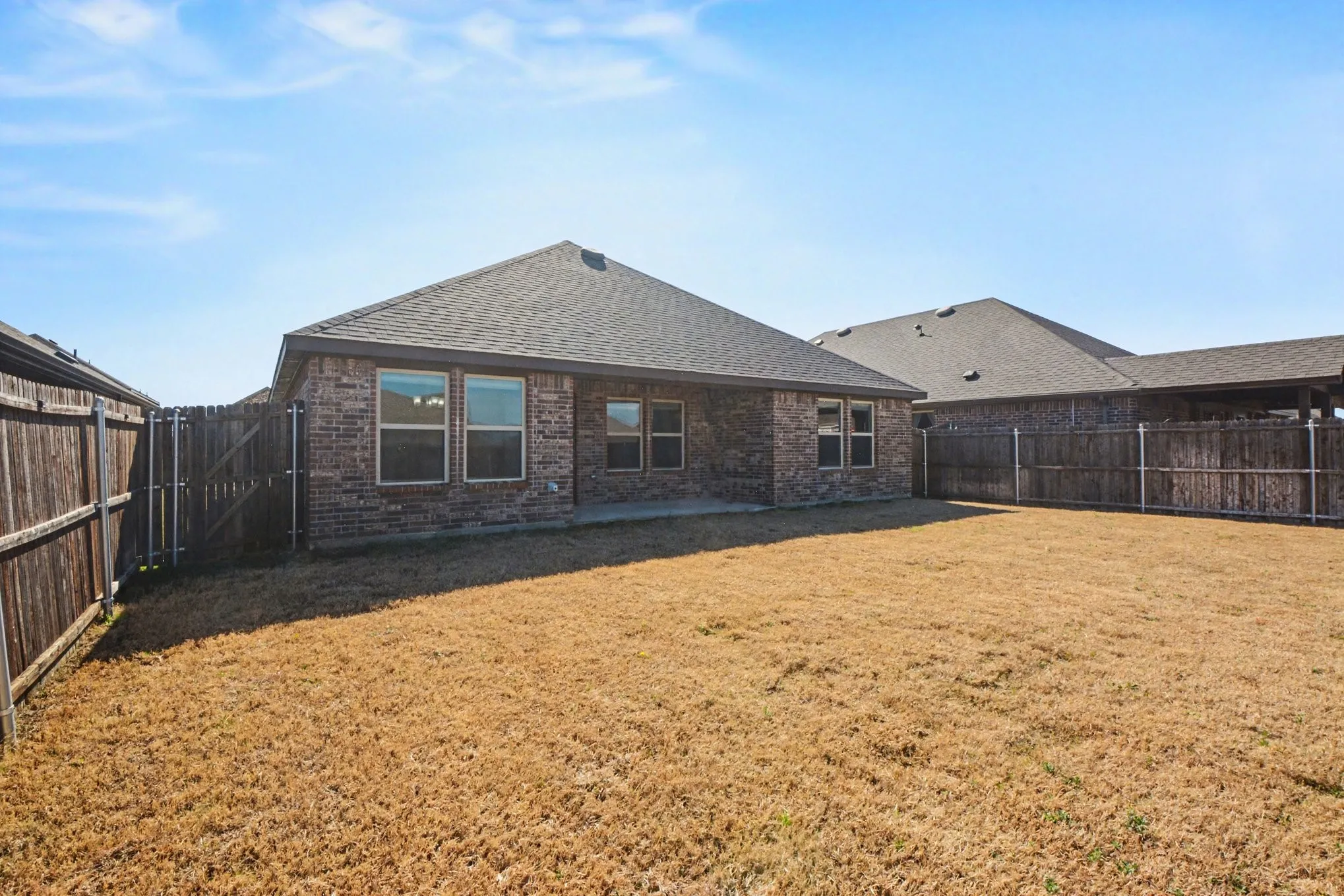 Single Family Residence For Sale in Rockwall County , 128 Newsom Drive, Royse City, Texas 75189, 3 Bedroom, 2 Bathroom, 2 Garage spaces, 1,611 Sqft, built in 2020, mls#21362834, Real Estate Agent in Royse City, Homes For Sale in Rockwall county, Homes For Sale in Royse City, Realtor in Royse City Texas, Real Estate Brokerage Independent Realty Texas, Luminita Cordes Realtor
