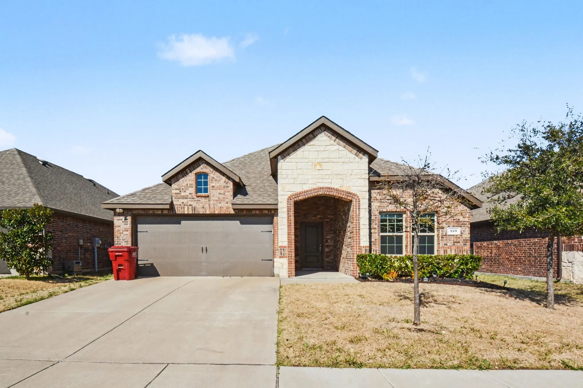 Single Family Residence For Sale in Rockwall County , 128 Newsom Drive, Royse City, Texas 75189, 3 Bedroom, 2 Bathroom, 2 Garage spaces, 1,611 Sqft, built in 2020, mls#21362834, Real Estate Agent in Royse City, Homes For Sale in Rockwall county, Homes For Sale in Royse City, Realtor in Royse City Texas, Real Estate Brokerage Independent Realty Texas, Luminita Cordes Realtor