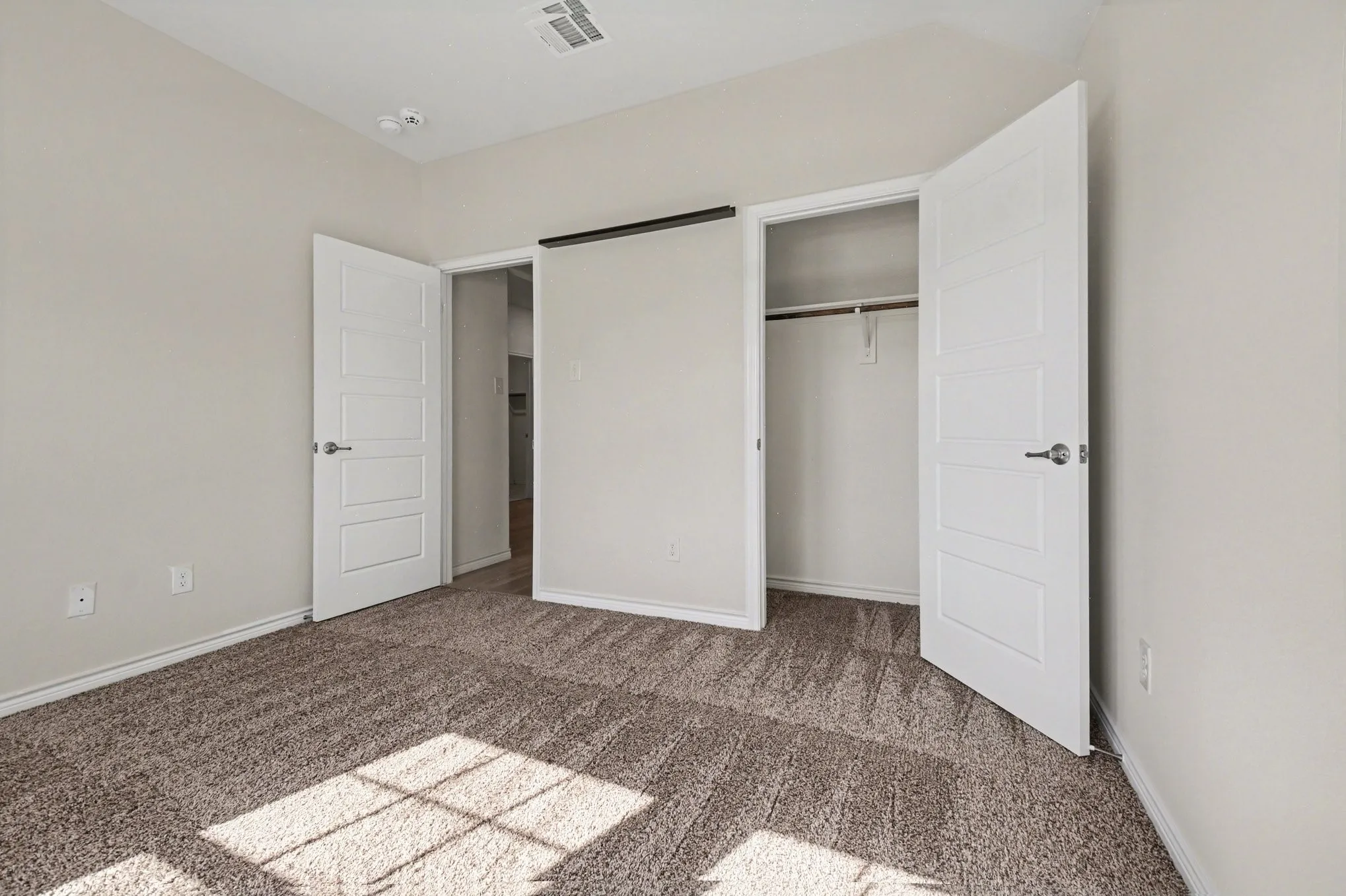 Single Family Residence For Sale in Rockwall County , 128 Newsom Drive, Royse City, Texas 75189, 3 Bedroom, 2 Bathroom, 2 Garage spaces, 1,611 Sqft, built in 2020, mls#21362834, Real Estate Agent in Royse City, Homes For Sale in Rockwall county, Homes For Sale in Royse City, Realtor in Royse City Texas, Real Estate Brokerage Independent Realty Texas, Luminita Cordes Realtor