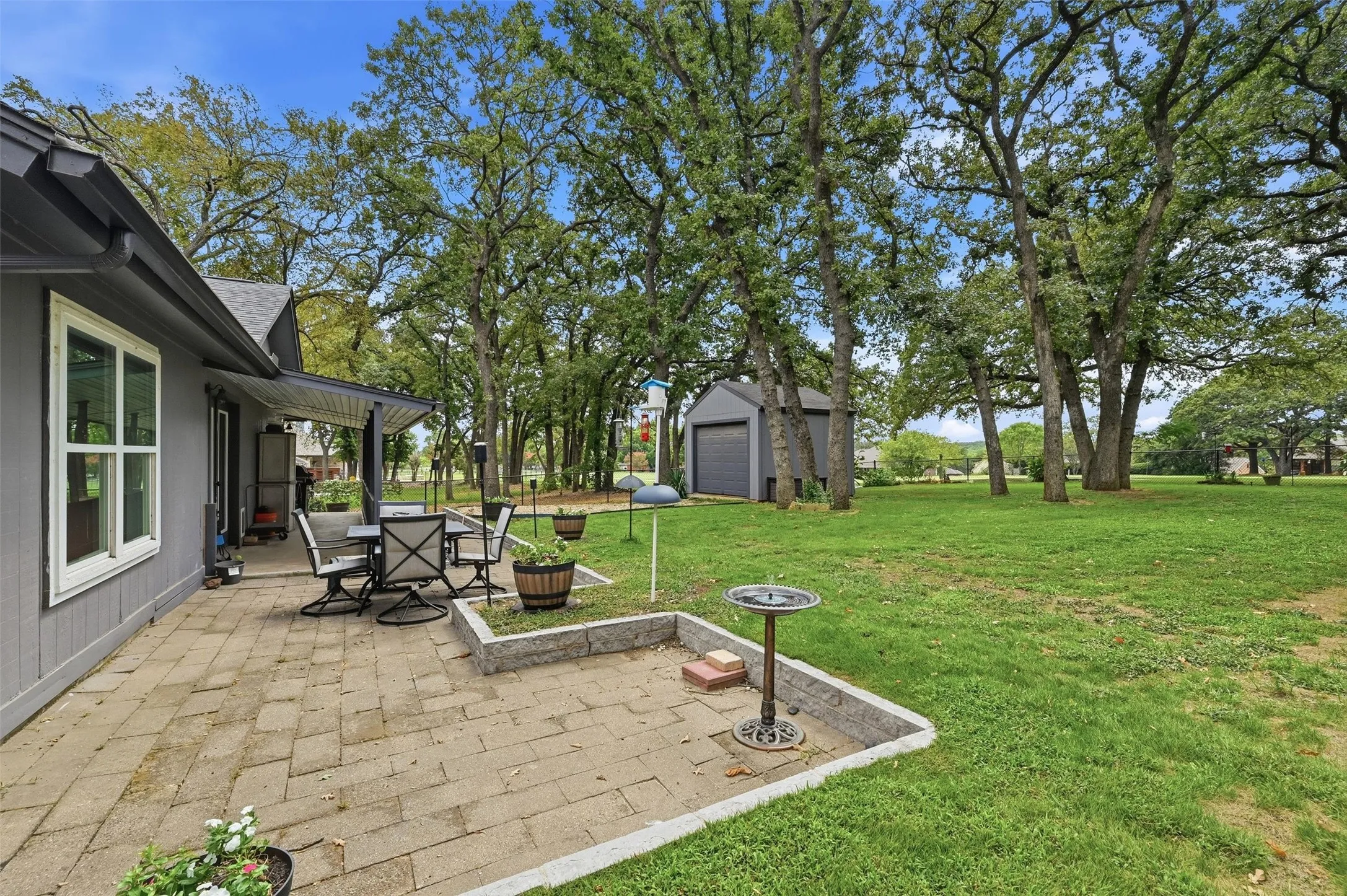 Single Family Residence For Sale in Cooke County , 237 Cayuga Trail, Lake Kiowa, Texas 76240, 3 Bedroom, 2 Bathroom, Garage spaces, 1,879 Sqft, built in 1978, mls#21370850, Real Estate Agent in Lake Kiowa, Homes For Sale in Cooke county, Homes For Sale in Lake Kiowa, Realtor in Lake Kiowa Texas, Real Estate Brokerage Independent Realty Texas, Luminita Cordes Realtor