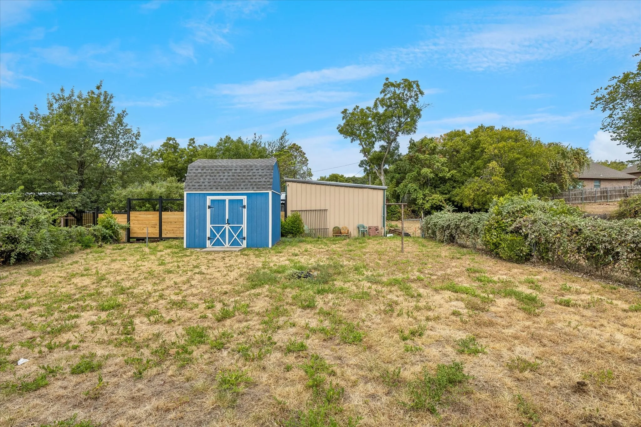Single Family Residence For Sale in Tarrant County , 2007 Haltom Road, Haltom City, Texas 76117, 3 Bedroom, 2 Bathroom, Garage spaces, 1,269 Sqft, built in 1956, mls#21368298, Real Estate Agent in Haltom City, Homes For Sale in Tarrant county, Homes For Sale in Haltom City, Realtor in Haltom City Texas, Real Estate Brokerage Independent Realty Texas, Luminita Cordes Realtor