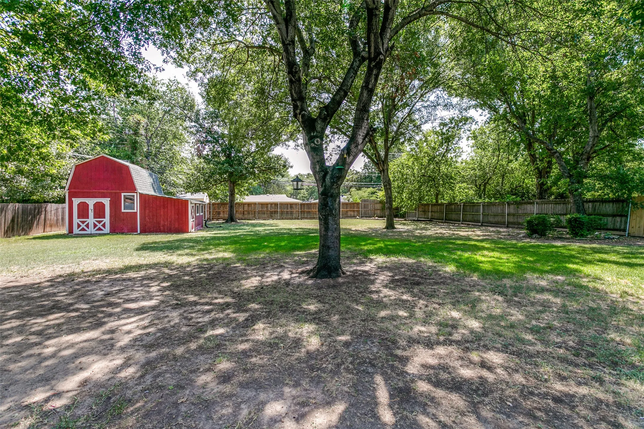 Single Family Residence For Sale in Tarrant County , 4708 Cummings Drive, North Richland Hills, Texas 76180, 3 Bedroom, 2 Bathroom, 2 Garage spaces, 1,916 Sqft, built in 1958, mls#21367428, Real Estate Agent in North Richland Hills, Homes For Sale in Tarrant county, Homes For Sale in North Richland Hills, Realtor in North Richland Hills Texas, Real Estate Brokerage Independent Realty Texas, Luminita Cordes Realtor